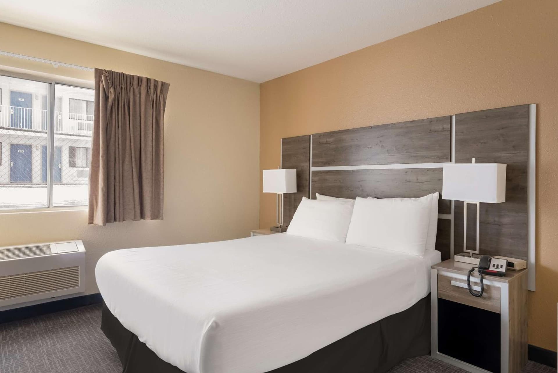 SureStay Hotel by Best Western Wells property views in Wells, NV — gallery photo 3