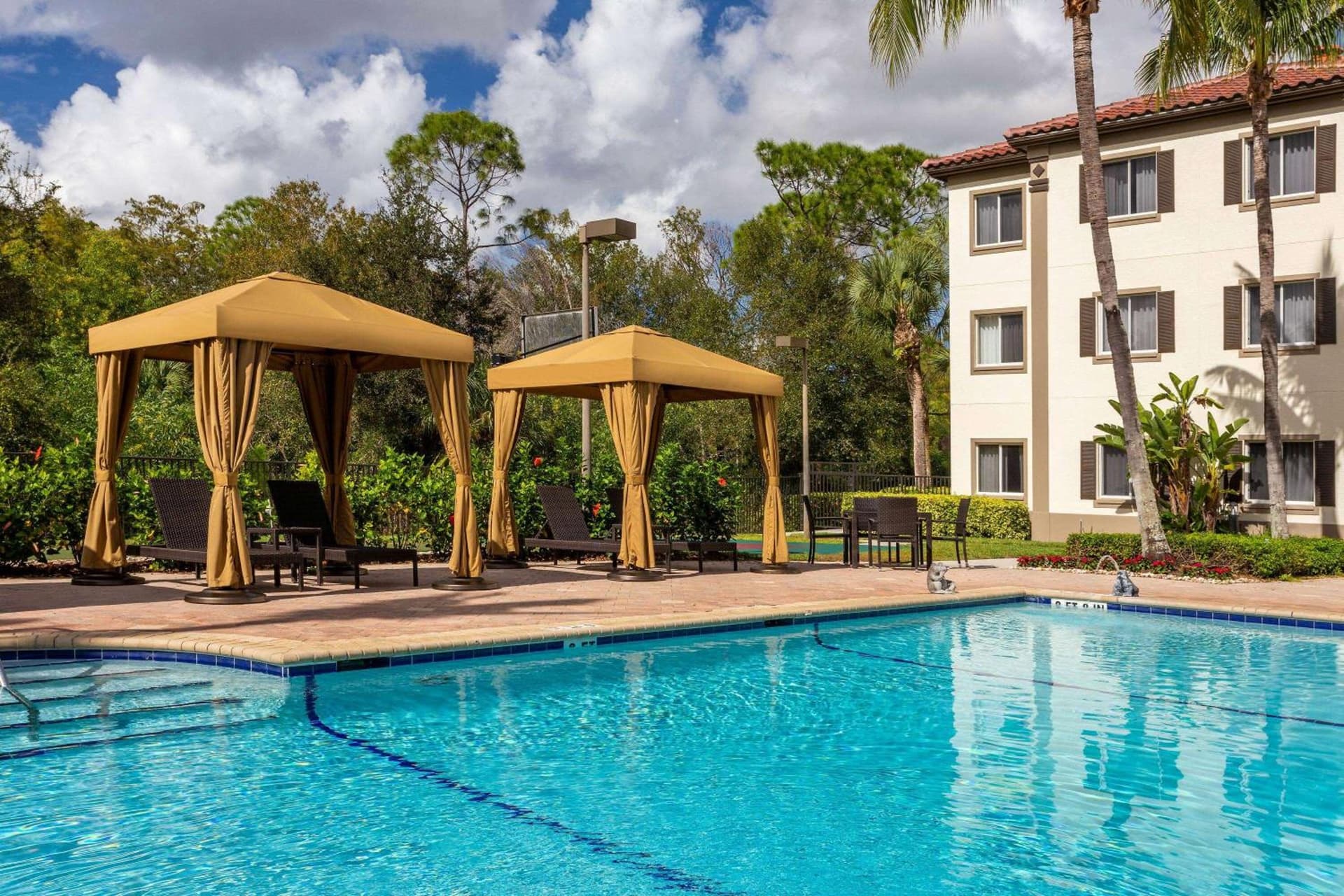 Hawthorn Extended Stay by Wyndham Naples gallery photo in Naples, FL — image 22