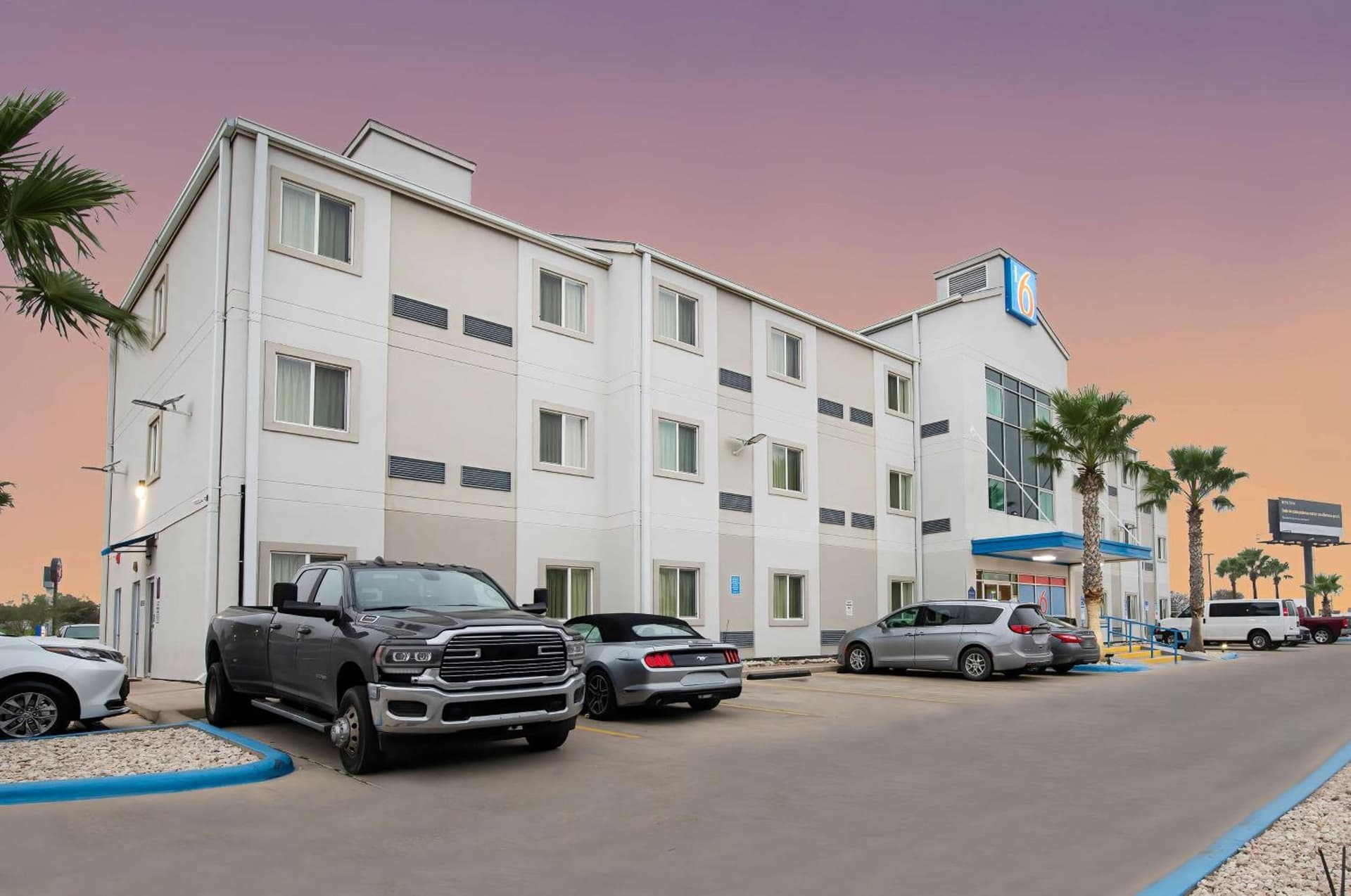 Motel 6-Eagle Pass, TX - Lakeside property views in Eagle Pass, TX — gallery photo 3