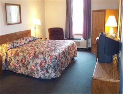State Line Inn interior in Hagerstown, MD — gallery photo 2