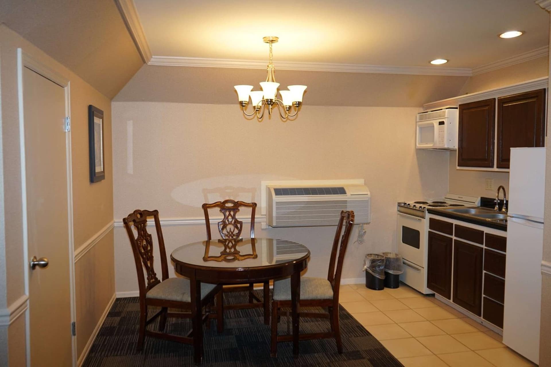 Wingate by Wyndham Bellingham Heritage Inn gallery photo in Bellingham, WA — image 22