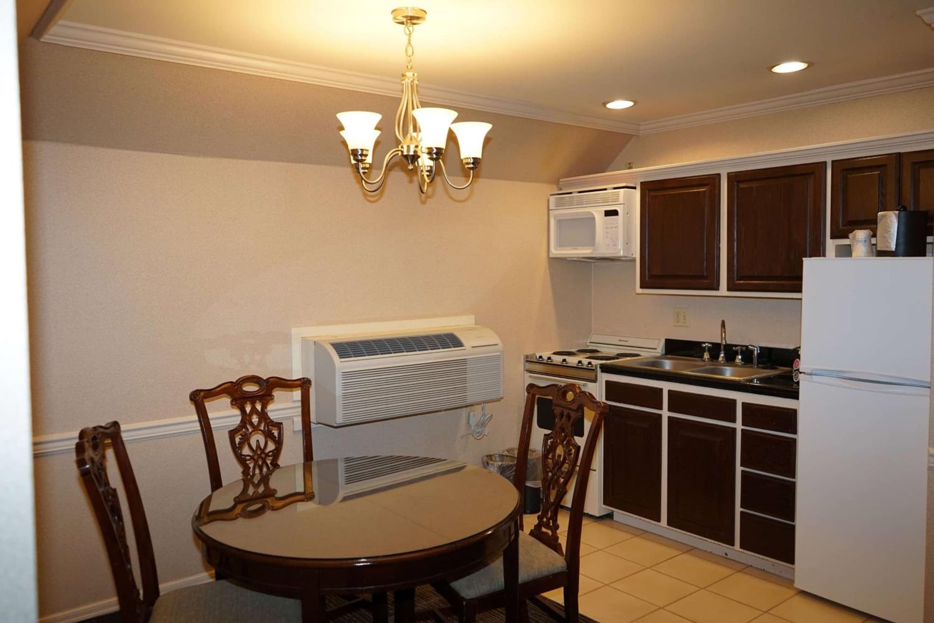 Wingate by Wyndham Bellingham Heritage Inn gallery photo in Bellingham, WA — image 25
