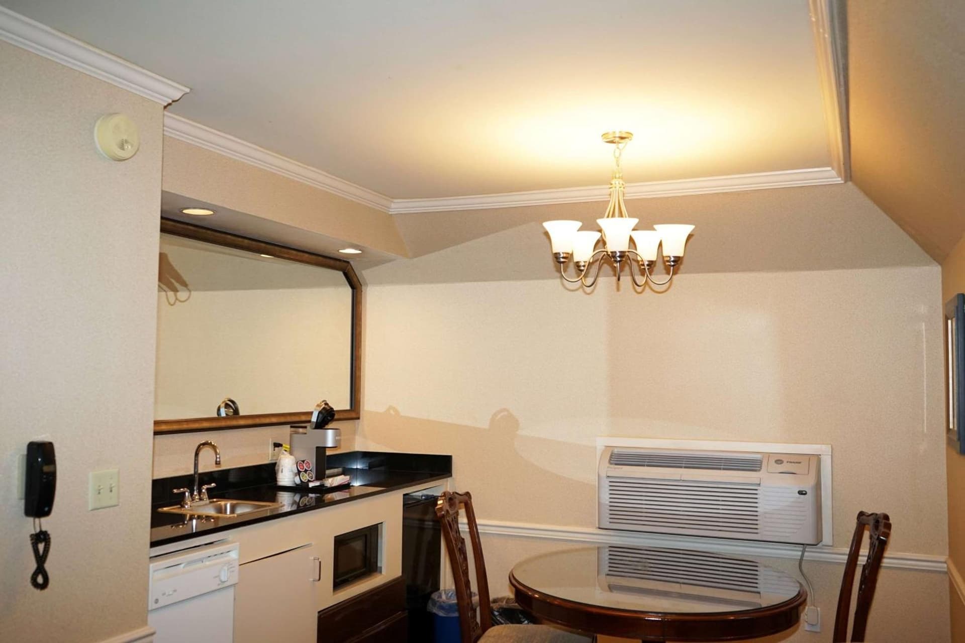 Wingate by Wyndham Bellingham Heritage Inn gallery photo in Bellingham, WA — image 29