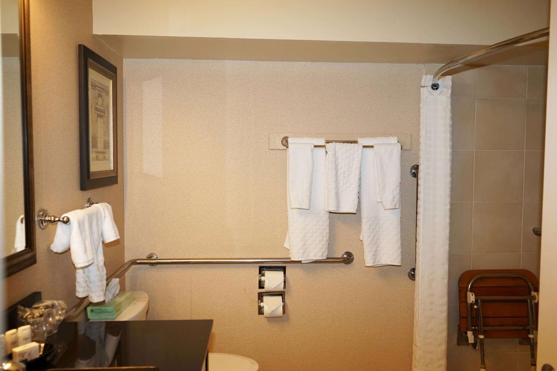 Wingate by Wyndham Bellingham Heritage Inn gallery photo in Bellingham, WA — image 9