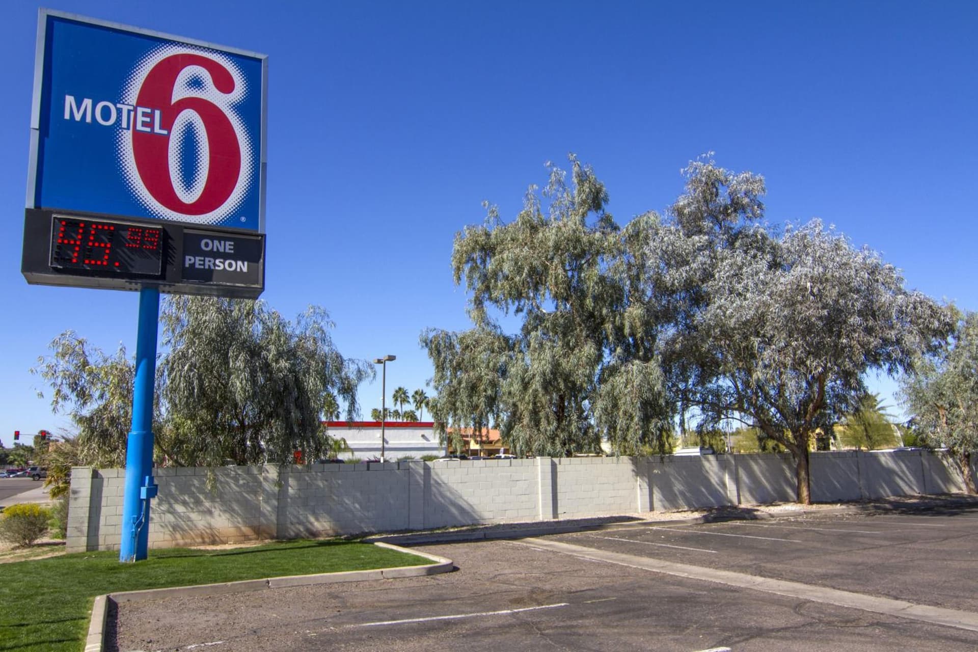 Motel 6 Mesa North interior in Mesa, AZ — gallery photo 2