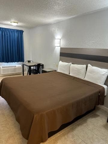 Executive Inn Mercedes Weslaco property views in Mercedes, TX — gallery photo 3
