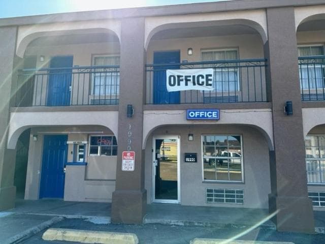 Executive Inn Mercedes Weslaco featured exterior or lobby in Mercedes, TX — similar hotel