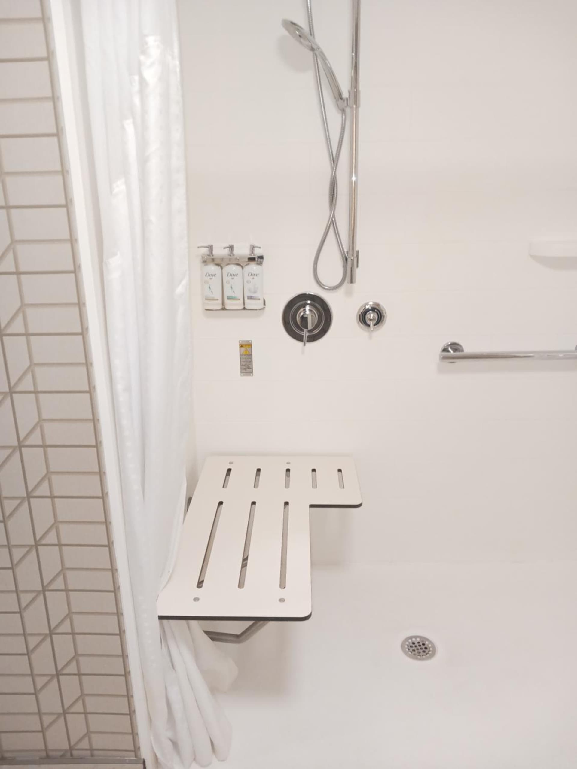 Holiday Inn Express & Suites Gainesville - Lake Lanier Area by IHG gallery photo in Gainesville, GA — image 5