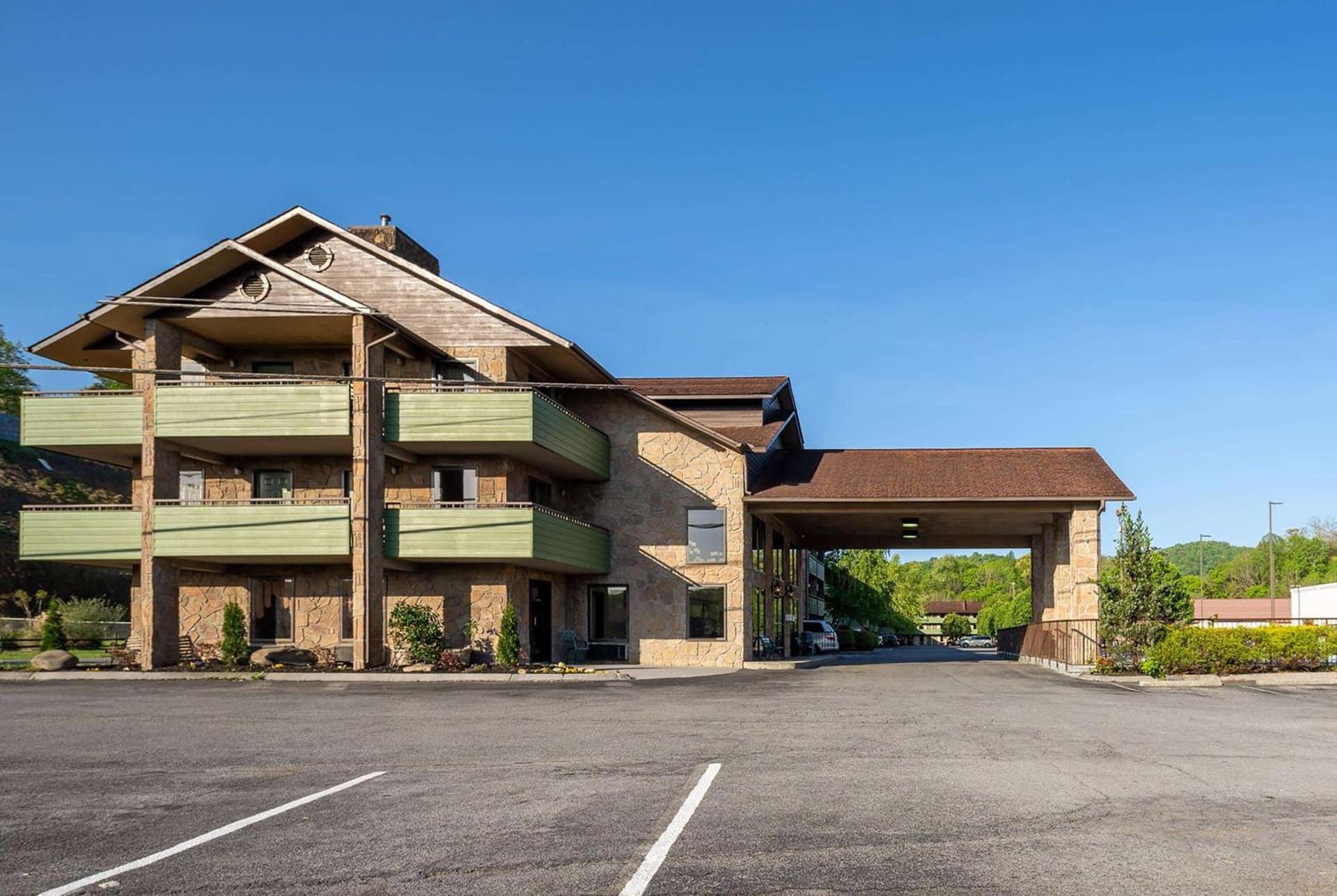 Days Inn By Wyndham Pigeon Forge South featured exterior or lobby in Pigeon Forge, TN — similar hotel