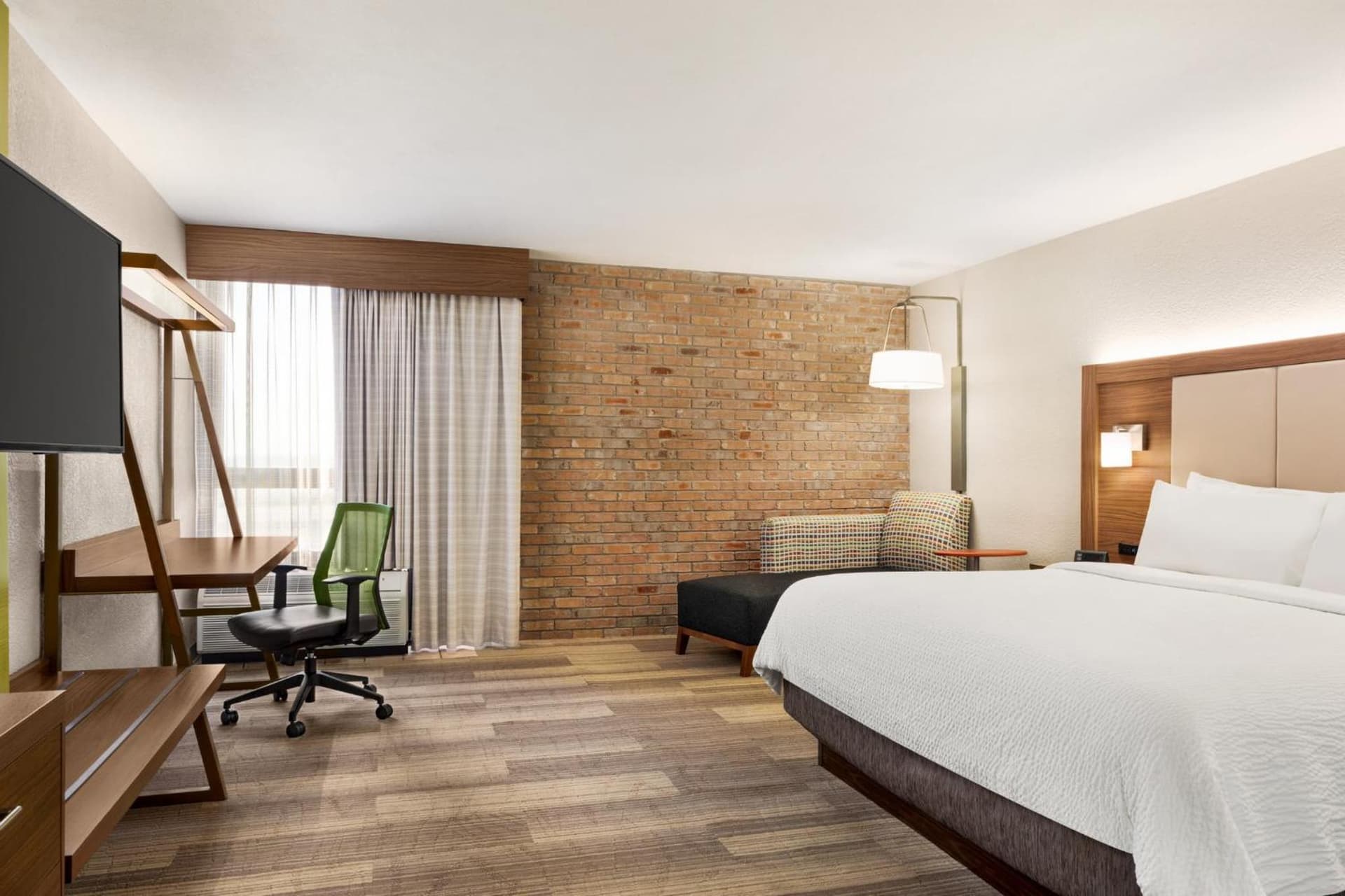 Holiday Inn Express - San Antonio Airport by IHG gallery photo in San Antonio, TX — image 8