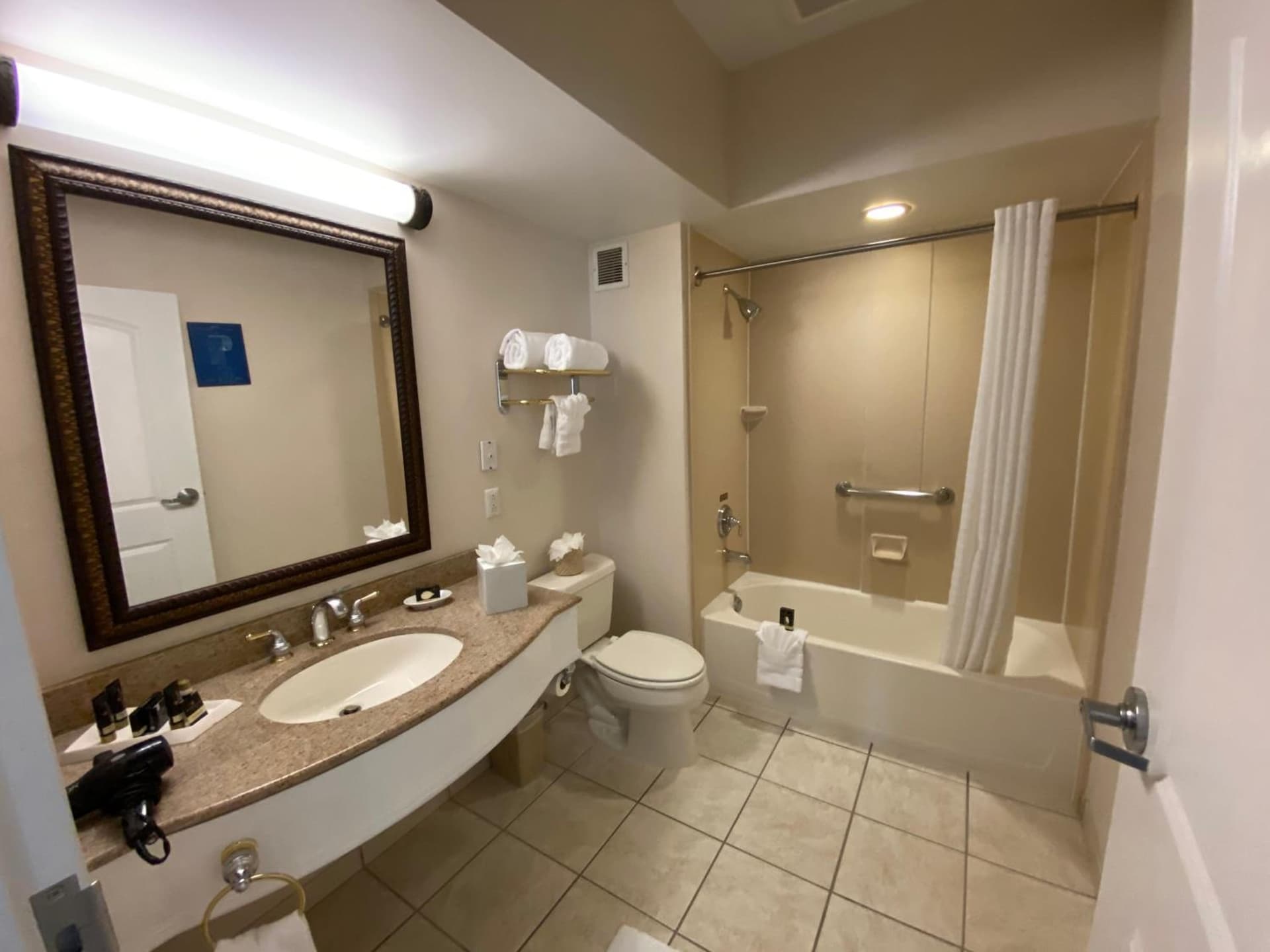 The Wilshire Grand Hotel gallery photo in West Orange, NJ — image 45