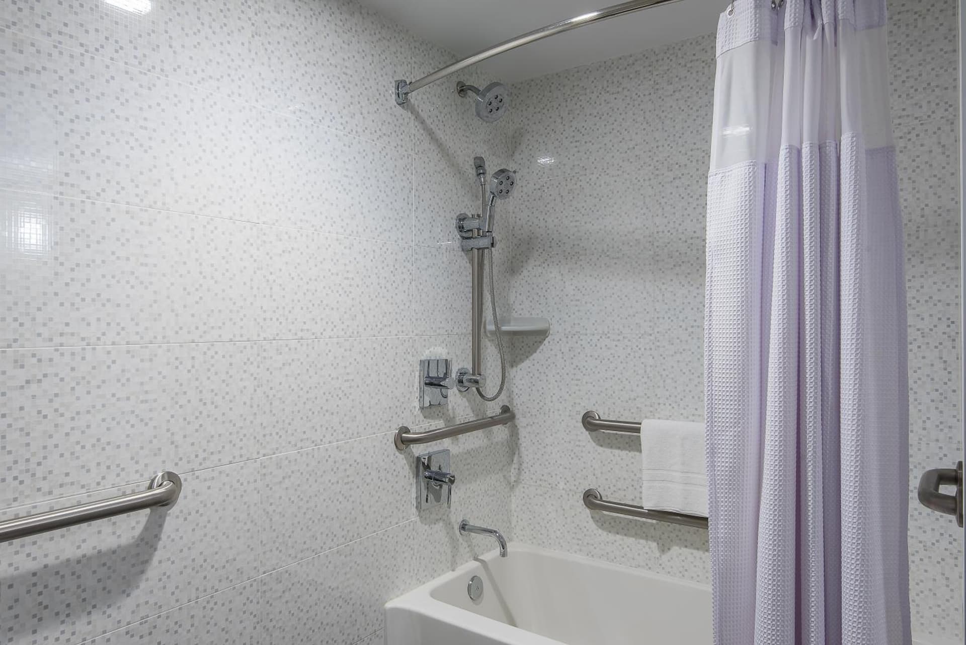 Crowne Plaza Princeton - Conference Center by IHG gallery photo in Princeton, NJ — image 44