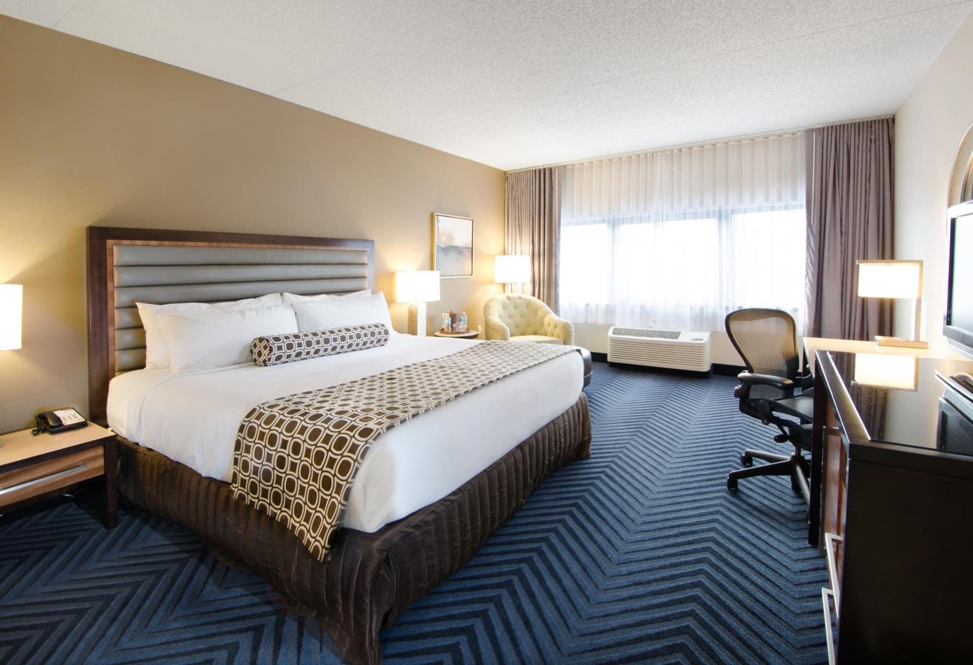 Crowne Plaza Princeton - Conference Center by IHG gallery photo in Princeton, NJ — image 35