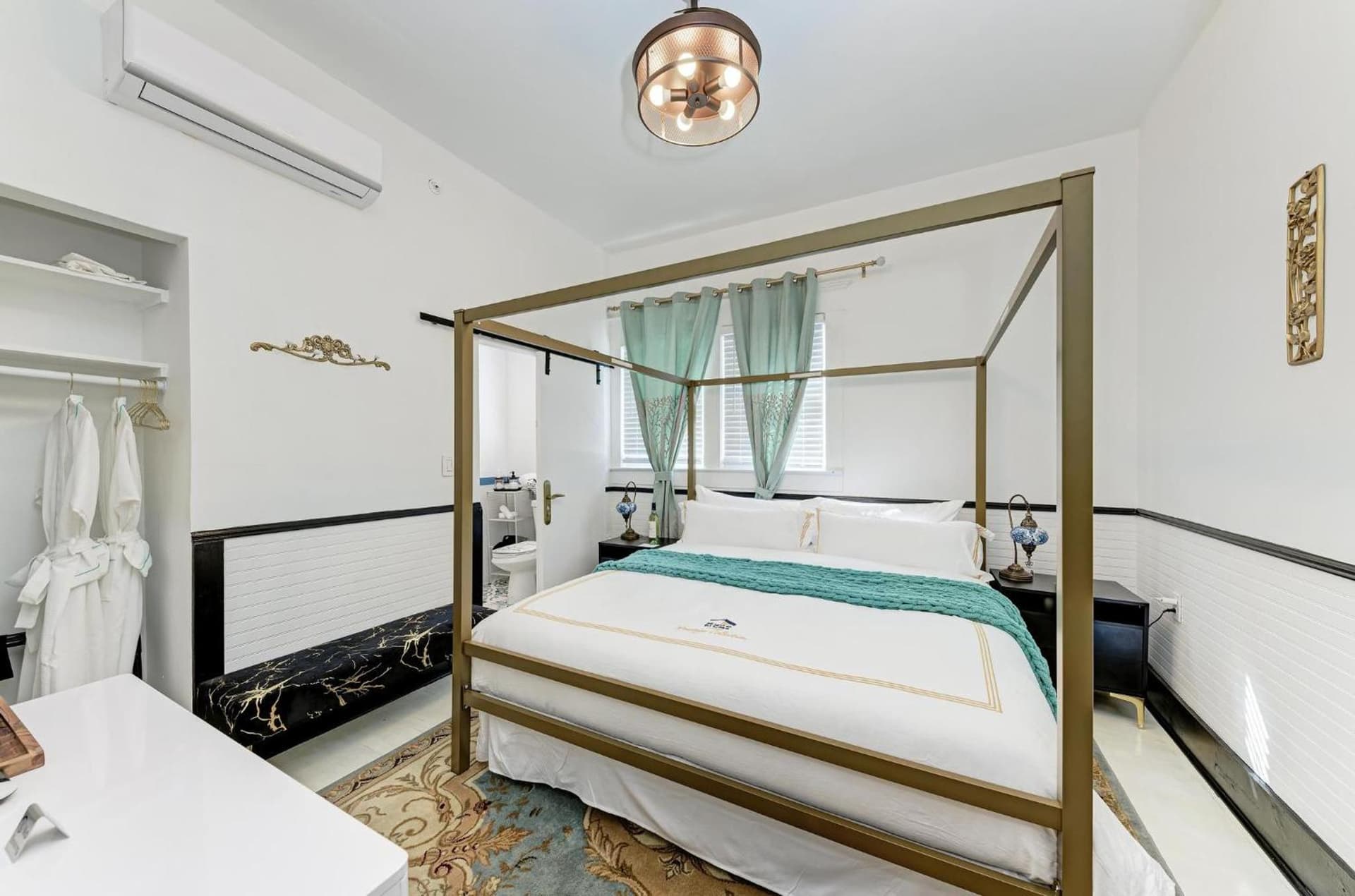 Prestige Collection, Hotel Boutique gallery photo in St Petersburg, FL — image 12