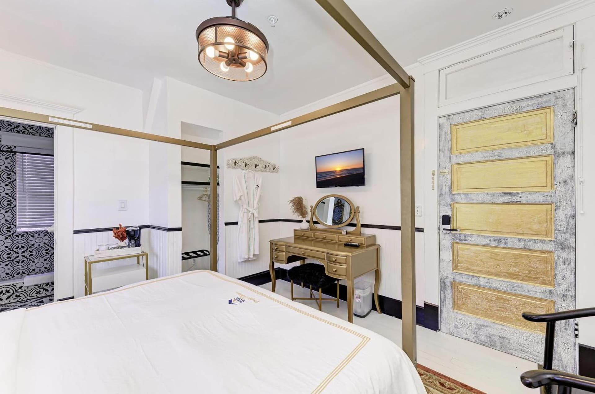Prestige Collection, Hotel Boutique gallery photo in St Petersburg, FL — image 47