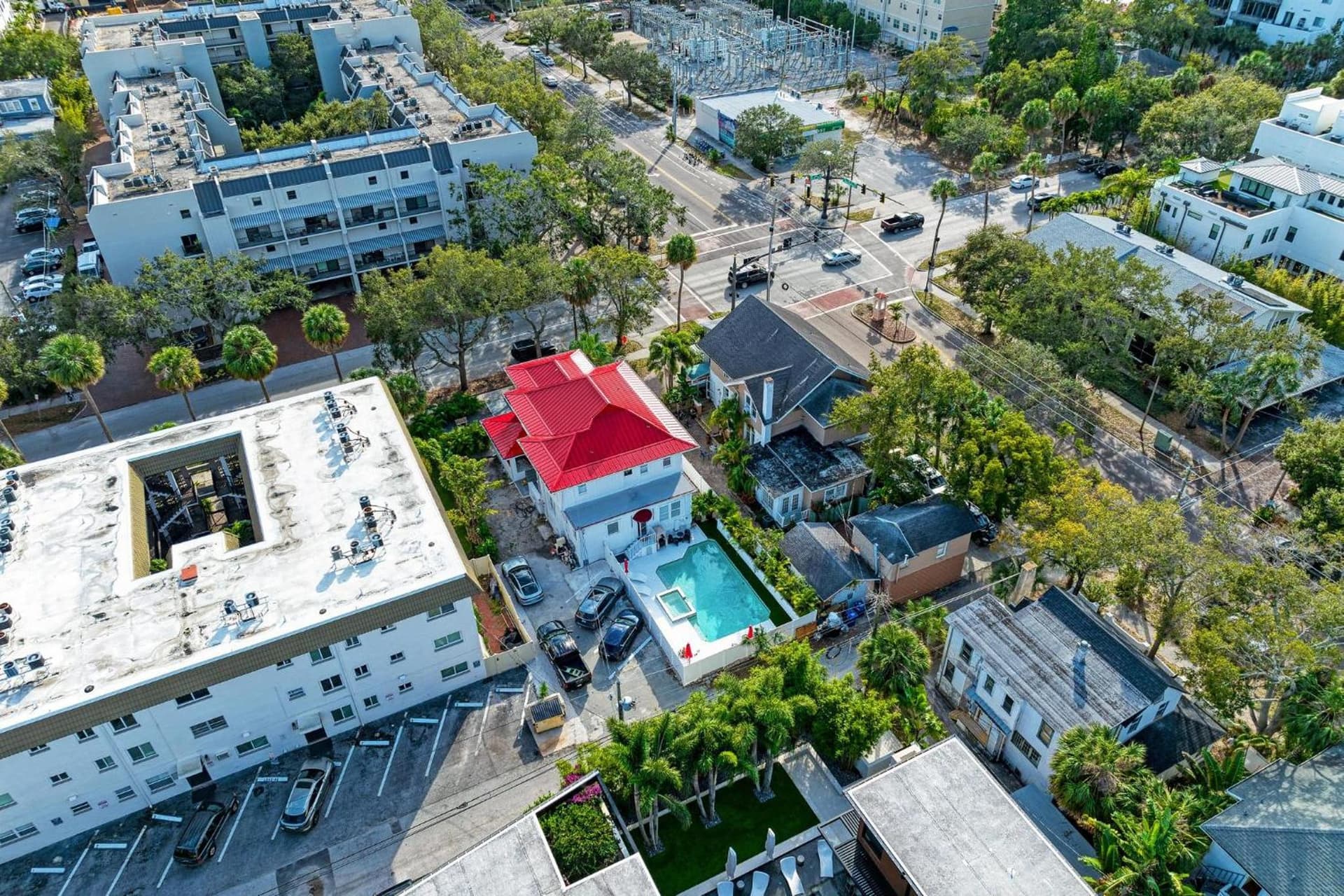 Prestige Collection, Hotel Boutique featured exterior or lobby in St Petersburg, FL — similar hotel