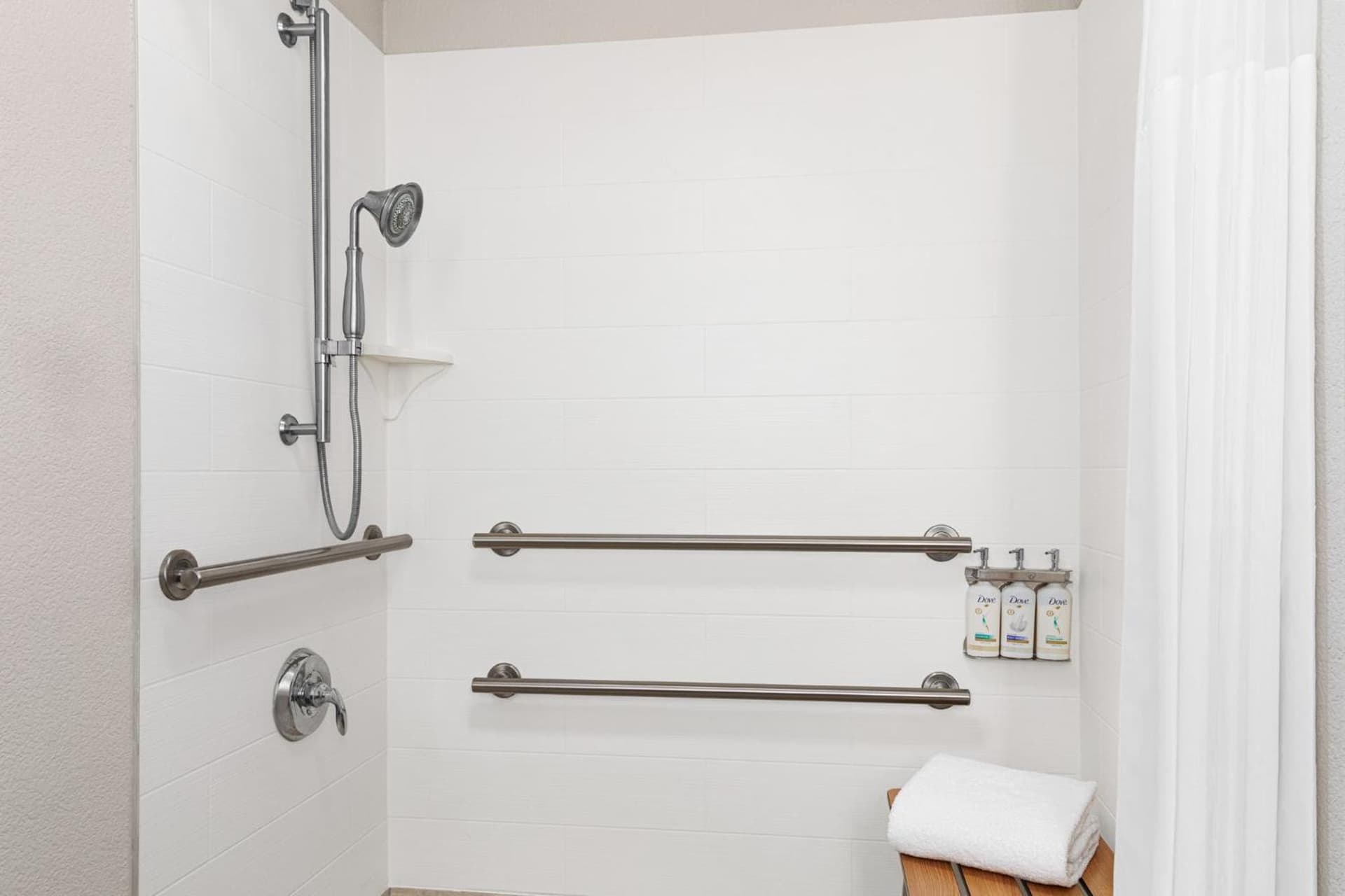 Holiday Inn Express - San Antonio Airport by IHG gallery photo in San Antonio, TX — image 4