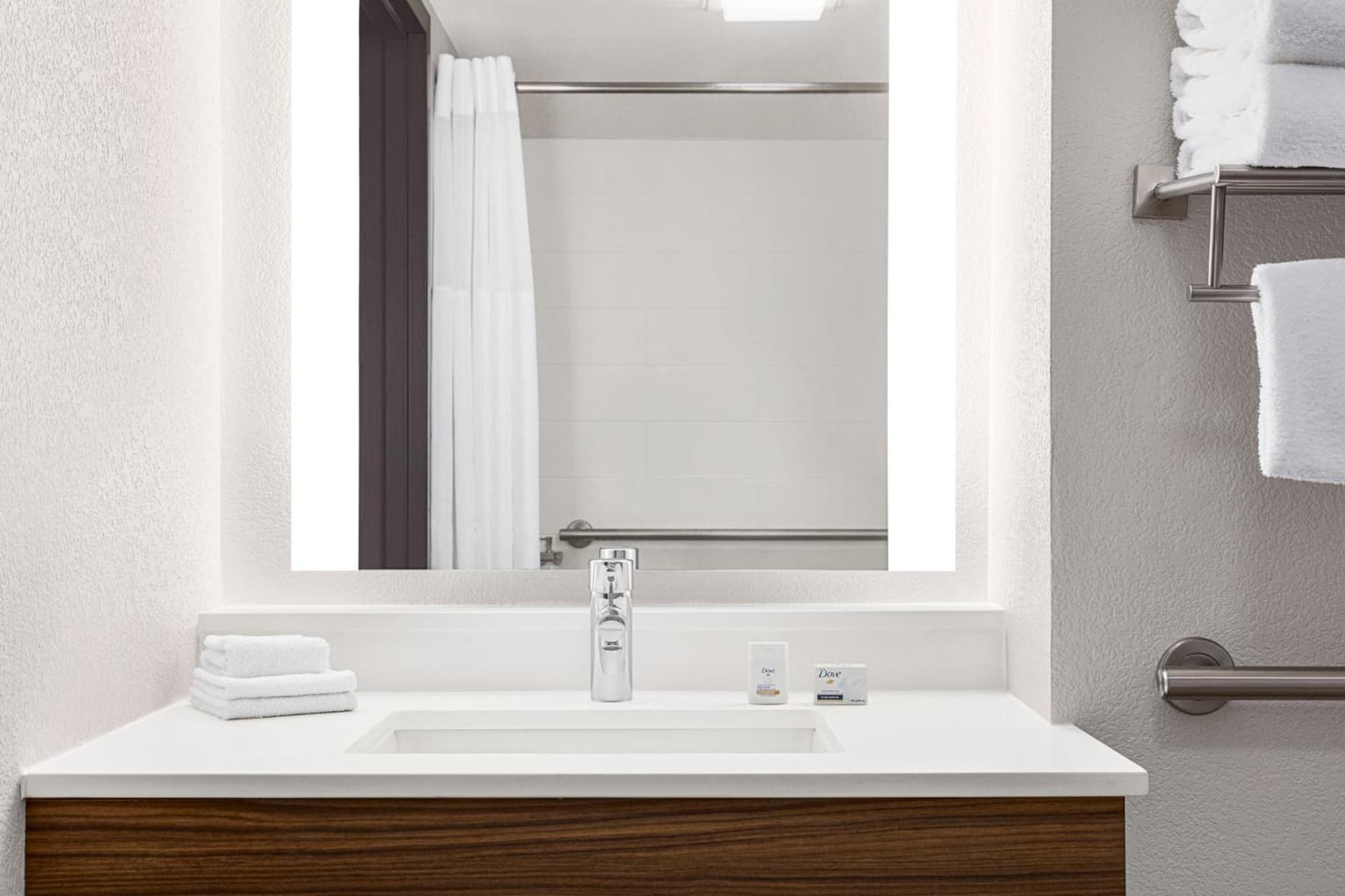 Holiday Inn Express - San Antonio Airport by IHG gallery photo in San Antonio, TX — image 38