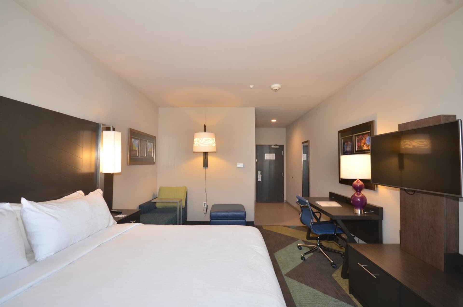 Holiday Inn Express & Suites Oklahoma City Mid - Arpt Area by IHG gallery photo in Oklahoma City, OK — image 33