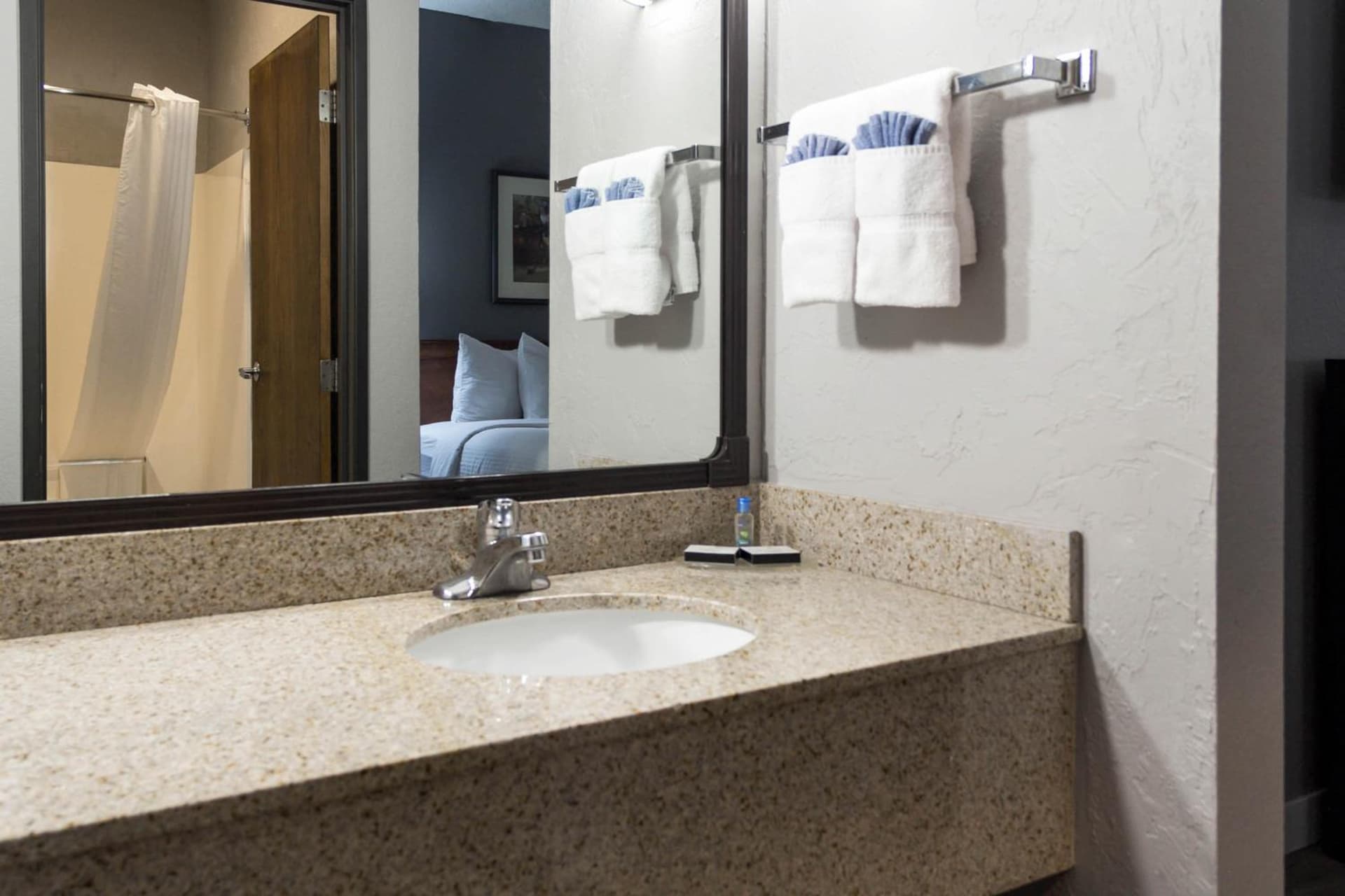 New Victorian Inn - Sioux City gallery photo in Sioux City, IA — image 11