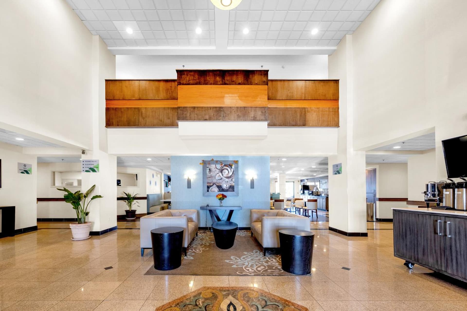 Wingate by Wyndham Chicago Schaumburg gallery photo in Schaumburg, IL — image 11
