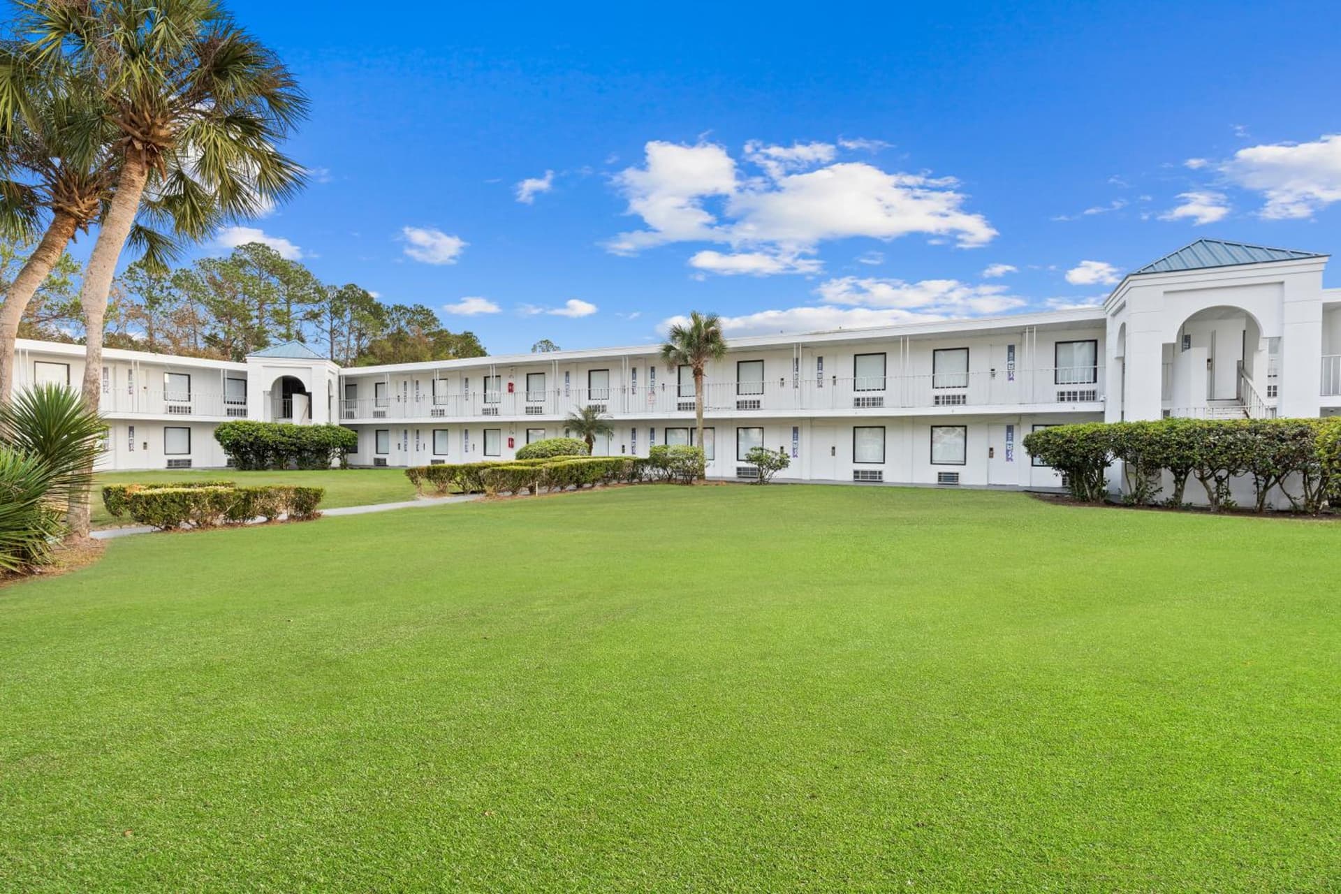 Baymont by Wyndham Jacksonville Airport gallery photo in Jacksonville, FL — image 13