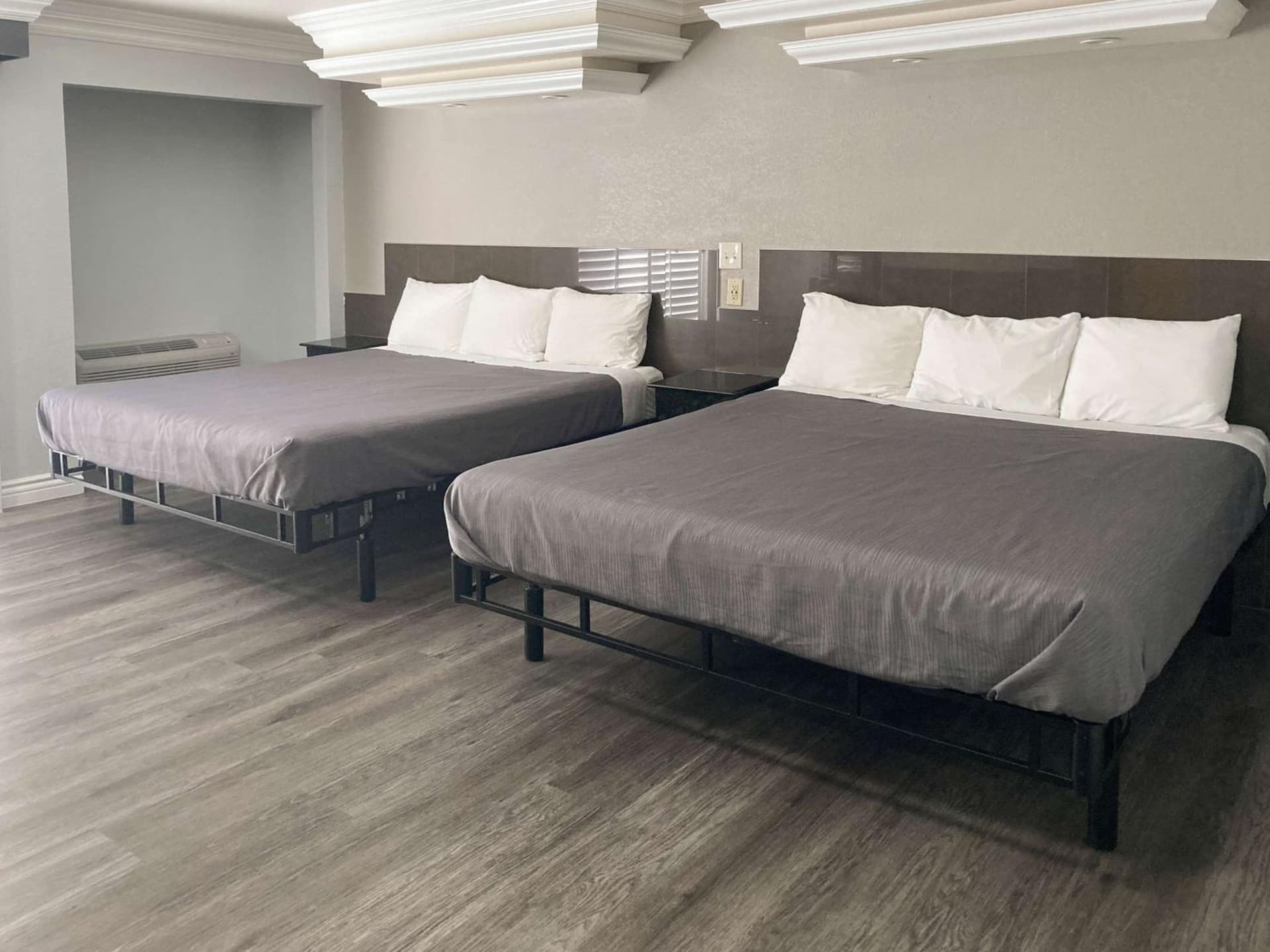 Motel 6 Glendale CA Pasadena Burbank Los Angeles gallery photo in Glendale, CA — image 21