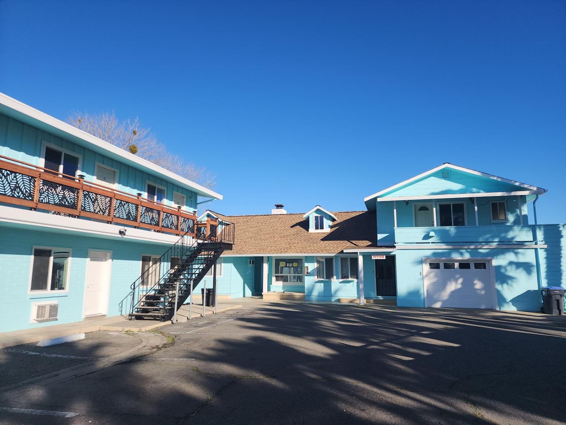 Lake Front Resort (LP#7) featured exterior or lobby in Lakeport, CA — similar hotel