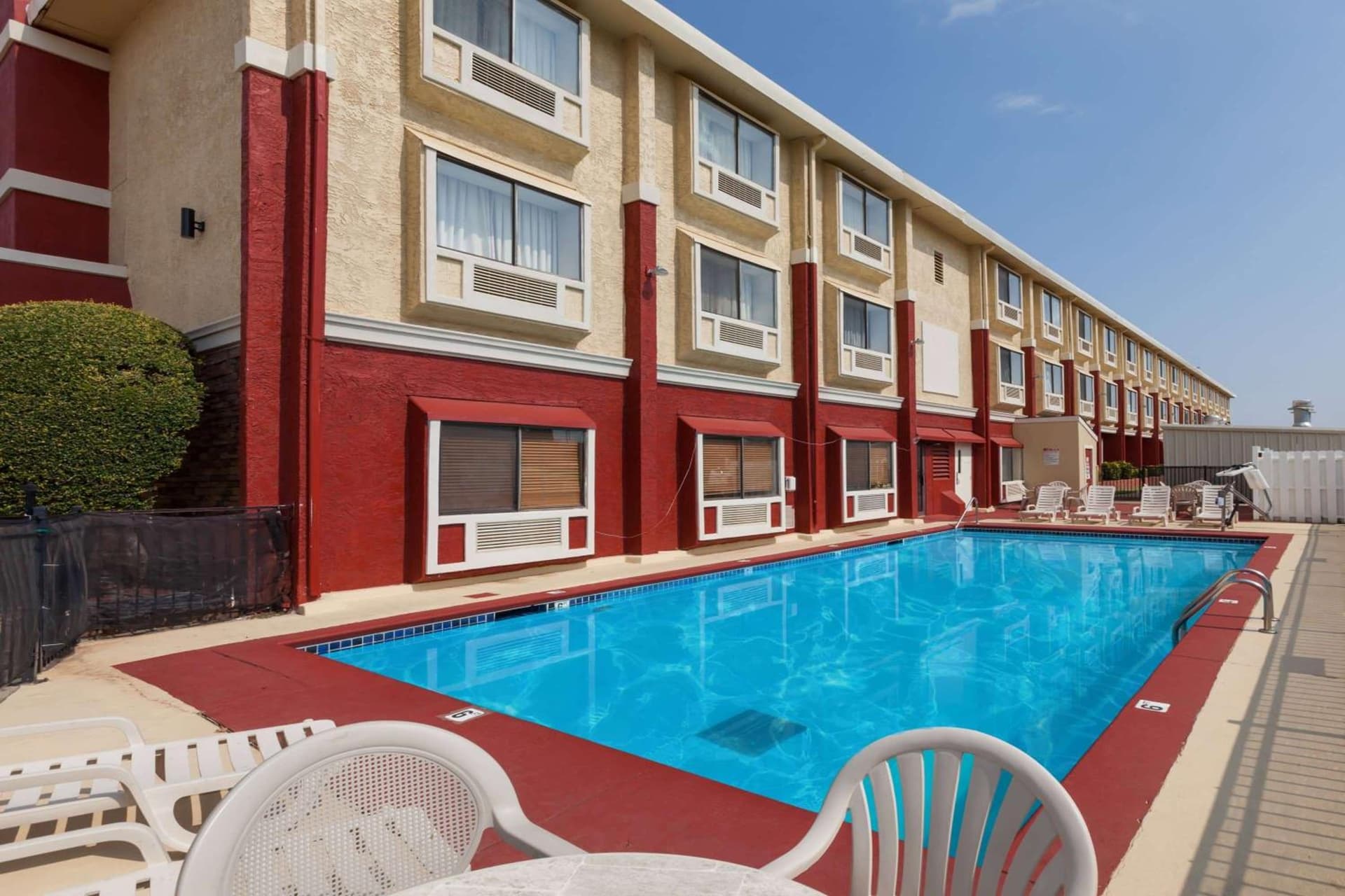 Ramada by Wyndham Oklahoma City Airport North gallery photo in Oklahoma City, OK — image 37
