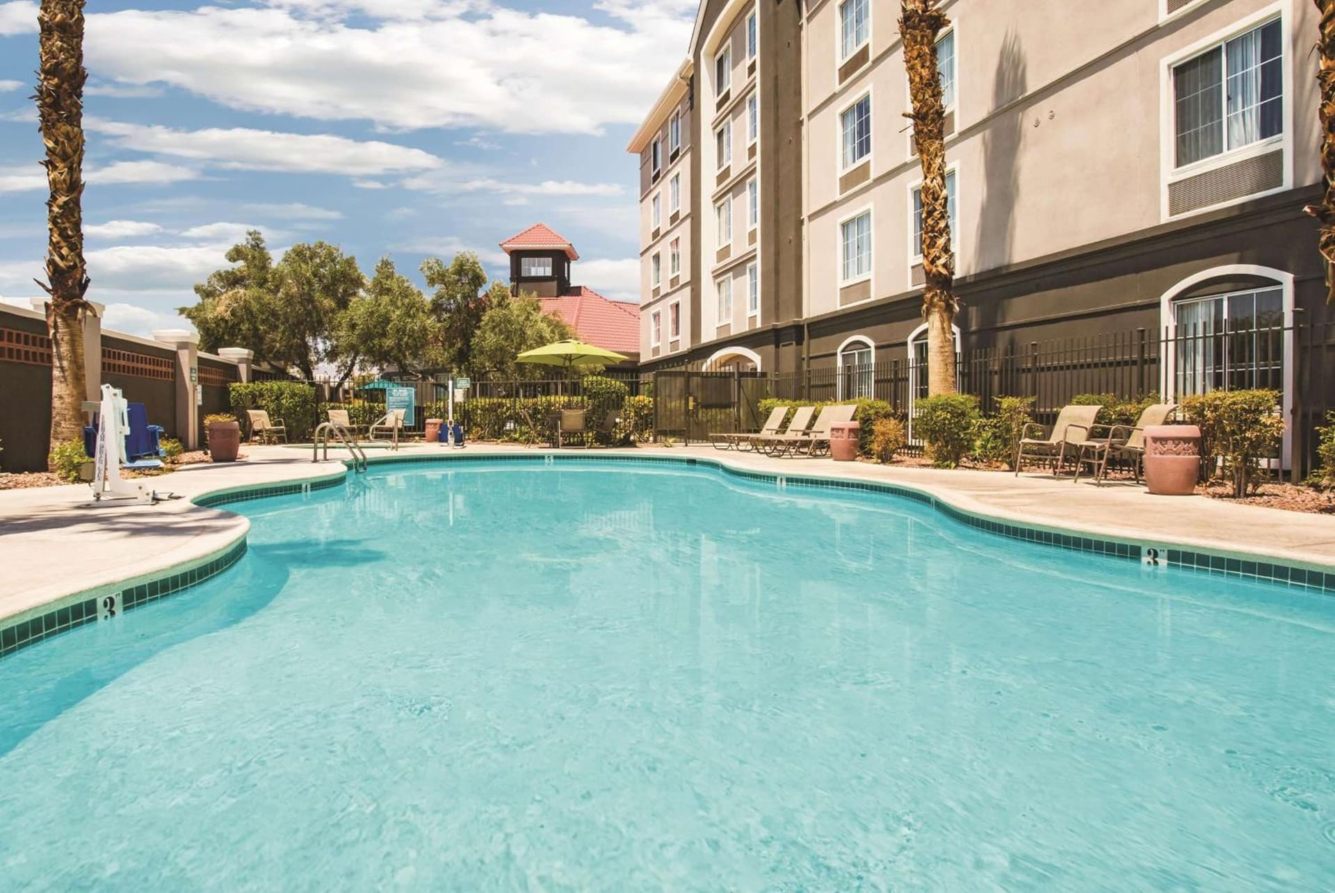 La Quinta by Wyndham Las Vegas Summerlin Tech interior in Las Vegas, NV — gallery photo 2