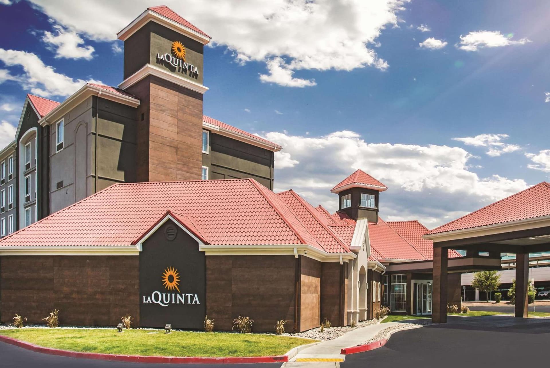 La Quinta by Wyndham Las Vegas Summerlin Tech featured exterior or lobby in Las Vegas, NV — similar hotel