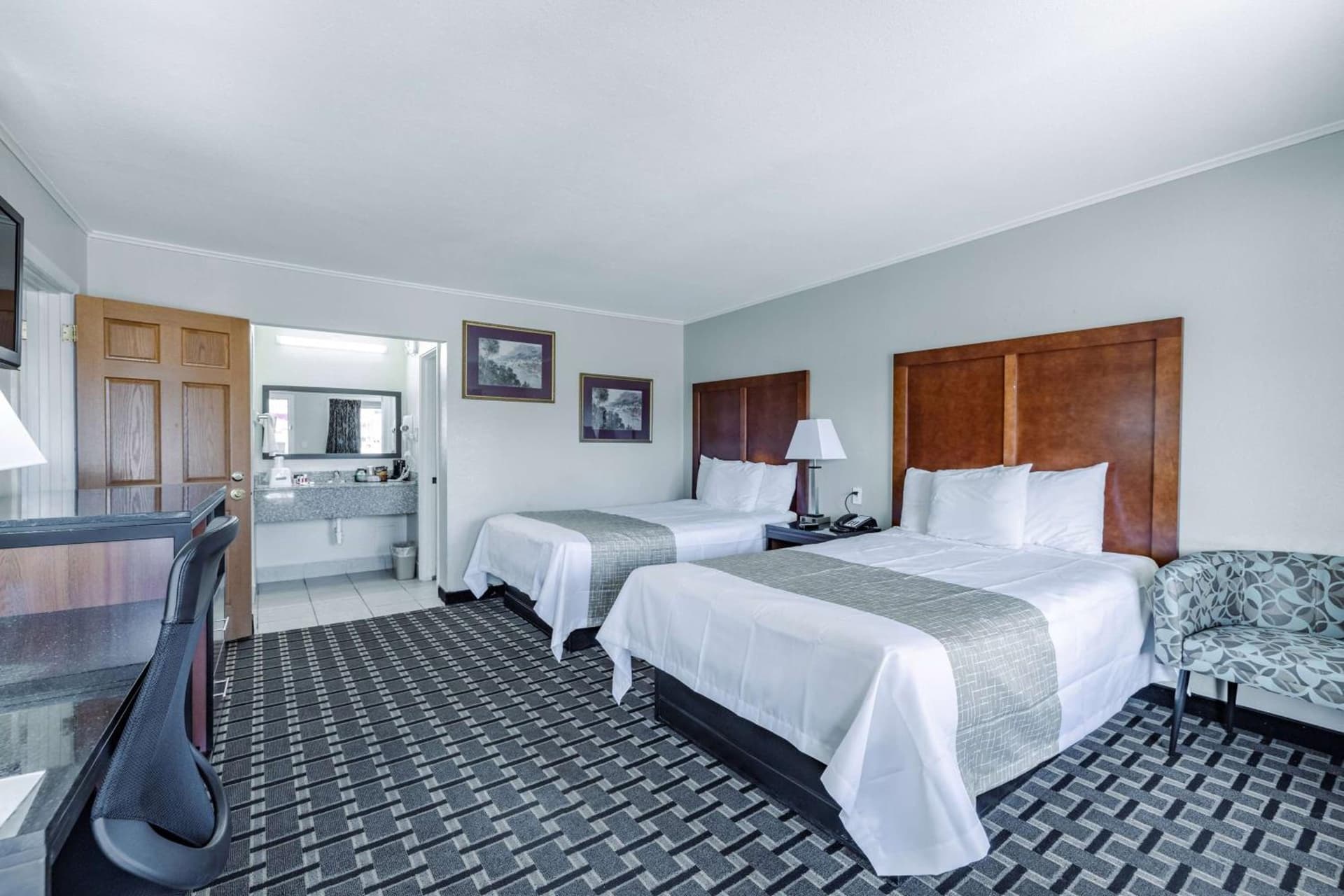 Travelodge by Wyndham Jackson I-40 Exit 82 property views in Jackson, TN — gallery photo 3