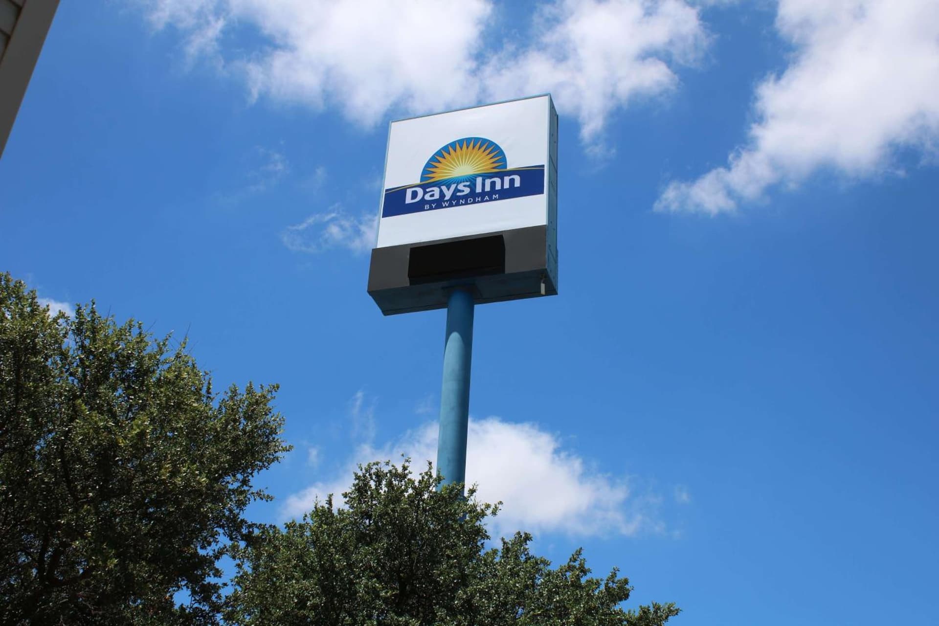 Days Inn by Wyndham Waco University Area gallery photo in Waco, TX — image 16