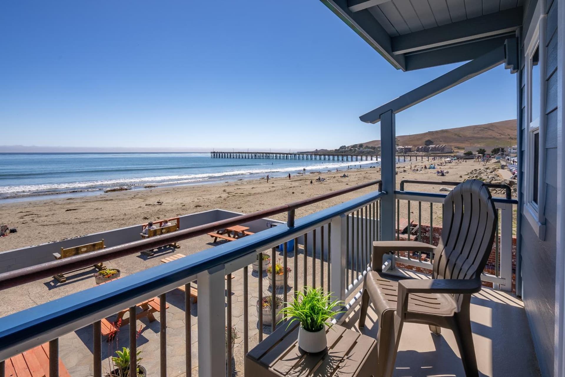 Shoreline Inn...on the beach gallery photo in Cayucos, CA — image 40