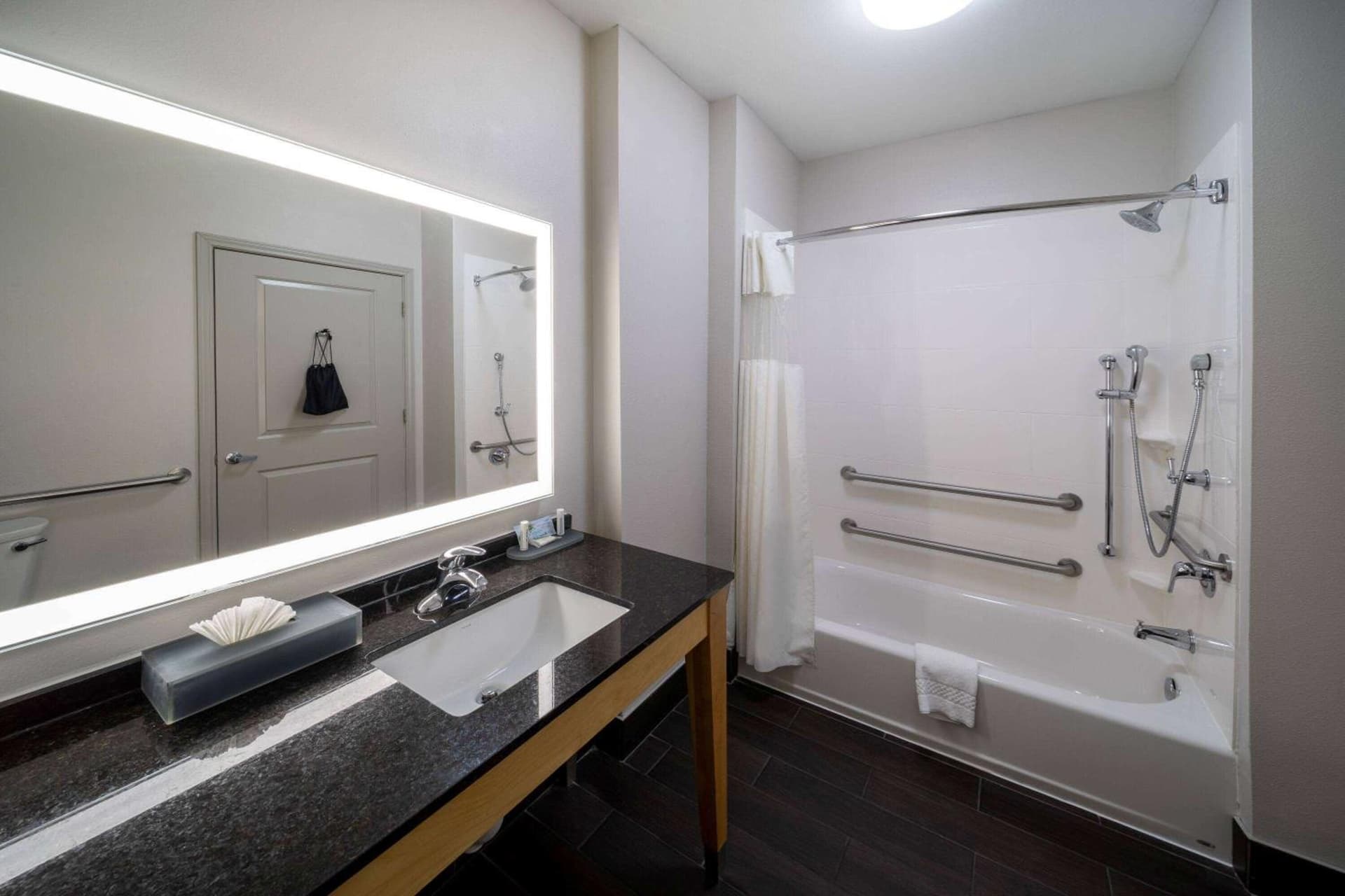 La Quinta by Wyndham Wichita Falls - MSU Area gallery photo in Wichita Falls, TX — image 49