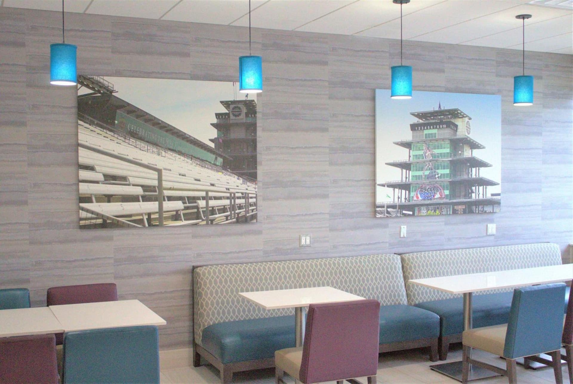 La Quinta Inn & Suites by Wyndham Indianapolis Downtown gallery photo in Indianapolis, IN — image 4