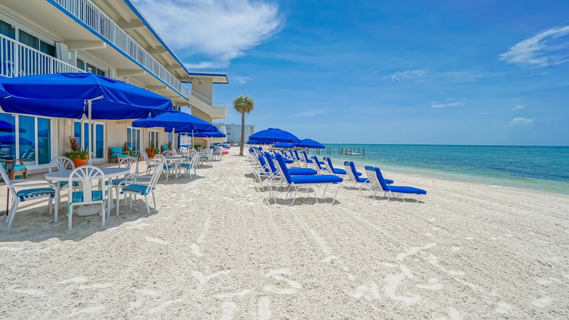 Glunz Ocean Beach Hotel and Resort property views in Marathon, FL — gallery photo 3