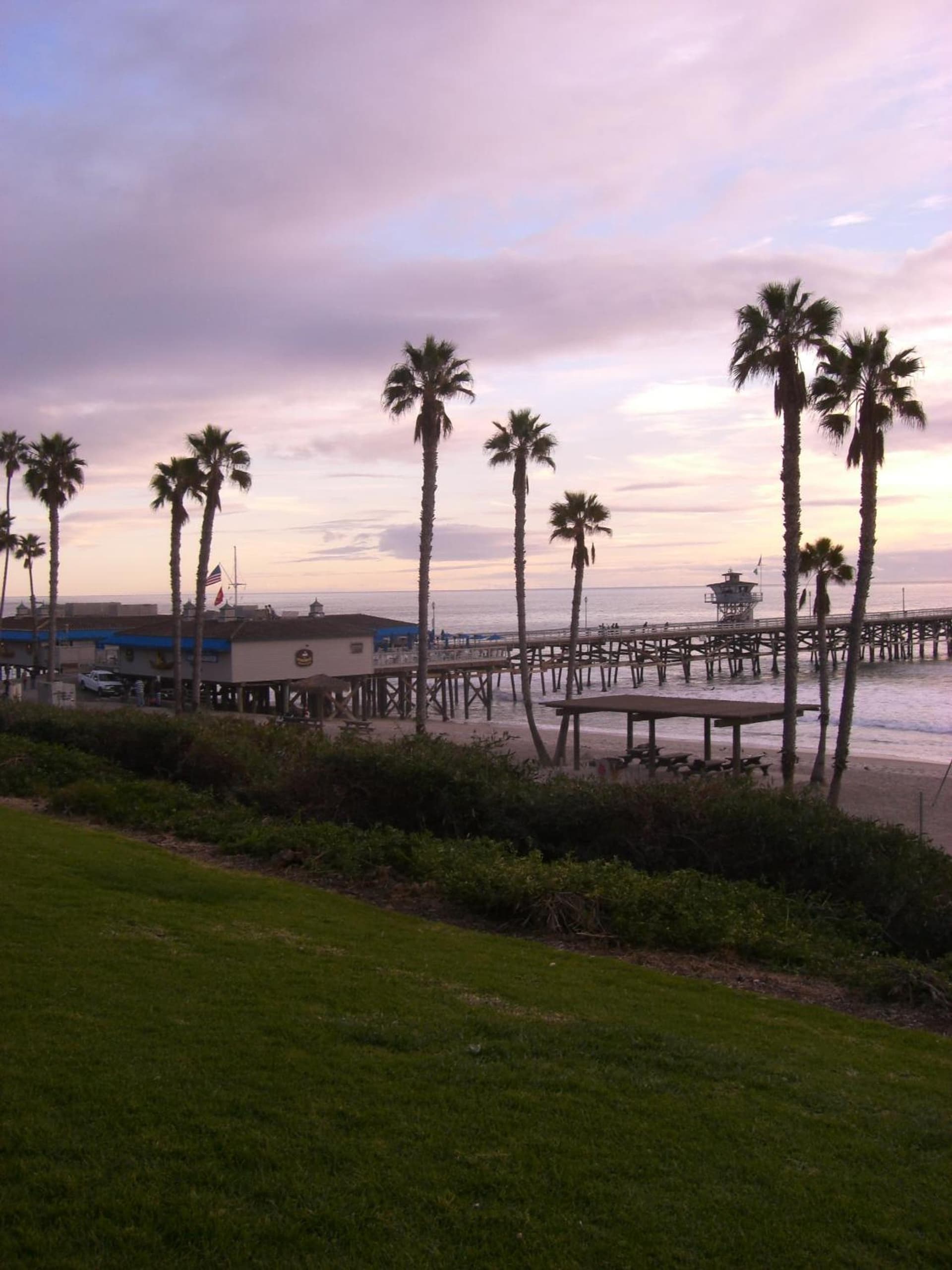 Americas Best Value Inn San Clemente Beach interior in San Clemente, CA — gallery photo 2