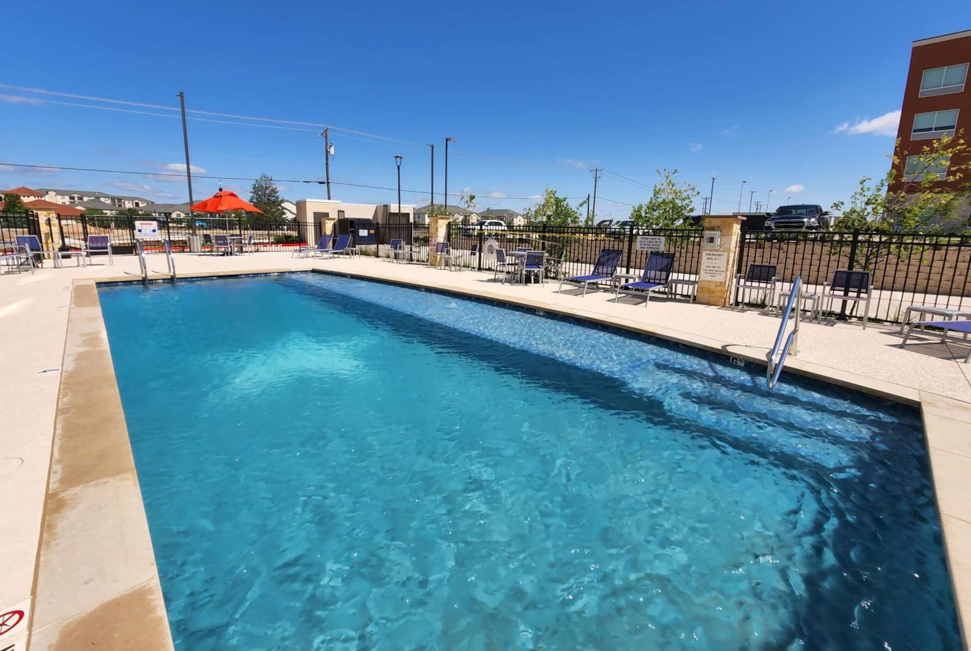 La Quinta Inn & Suites by Wyndham Pflugerville gallery photo in Pflugerville, TX — image 17