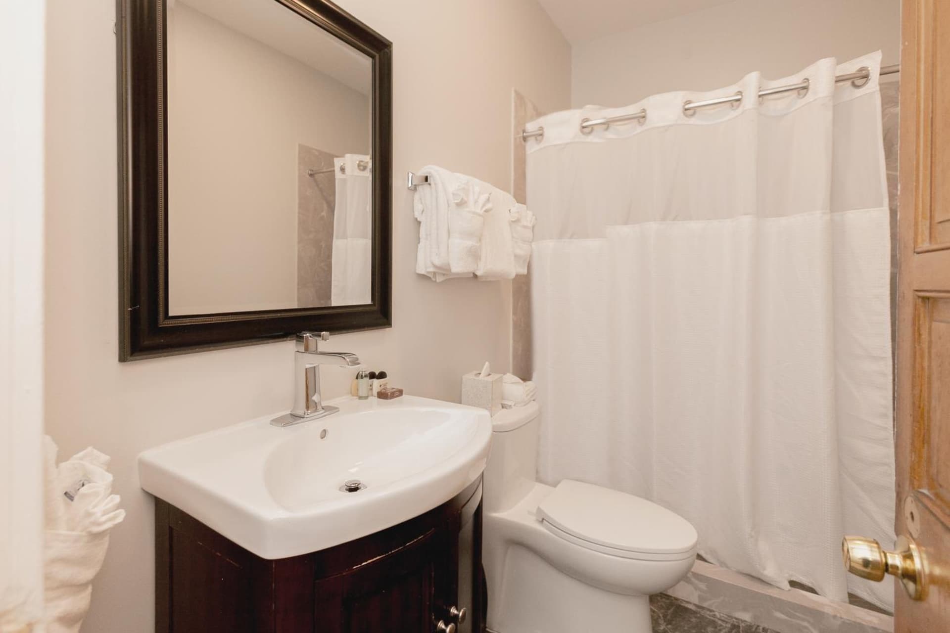 Chateau Hotel property views in New Orleans, LA — gallery photo 3