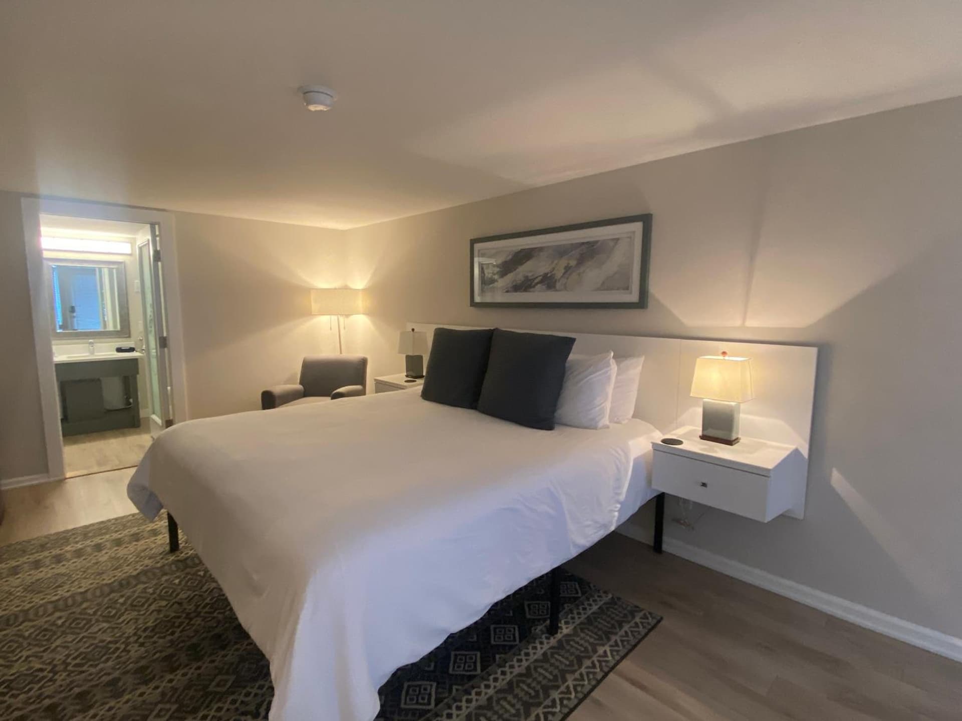 Tilghman Island Inn interior in Tilghman Island, MD — gallery photo 2