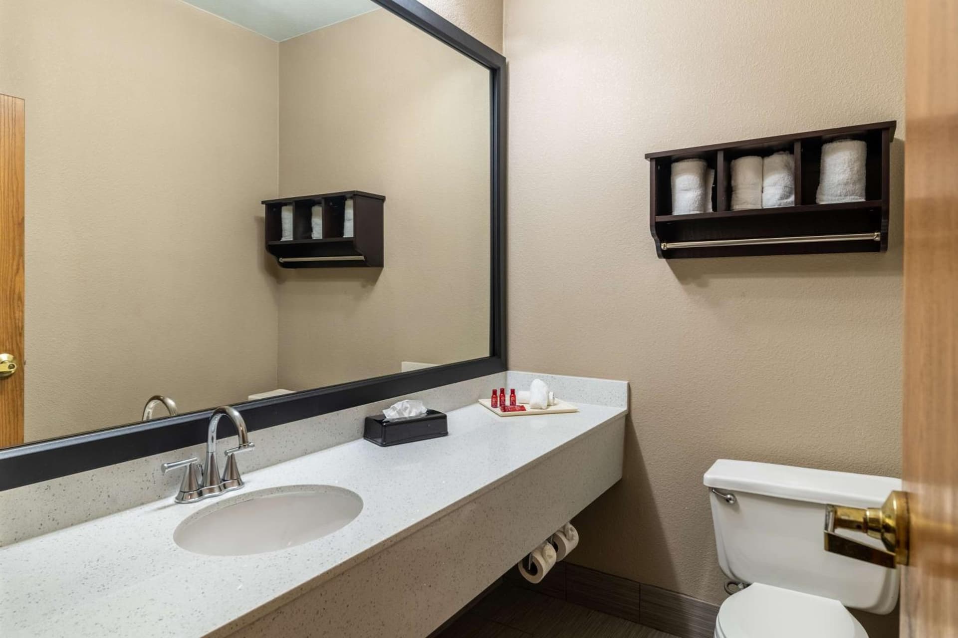 Comfort Suites Plano East - Richardson gallery photo in Plano, TX — image 23