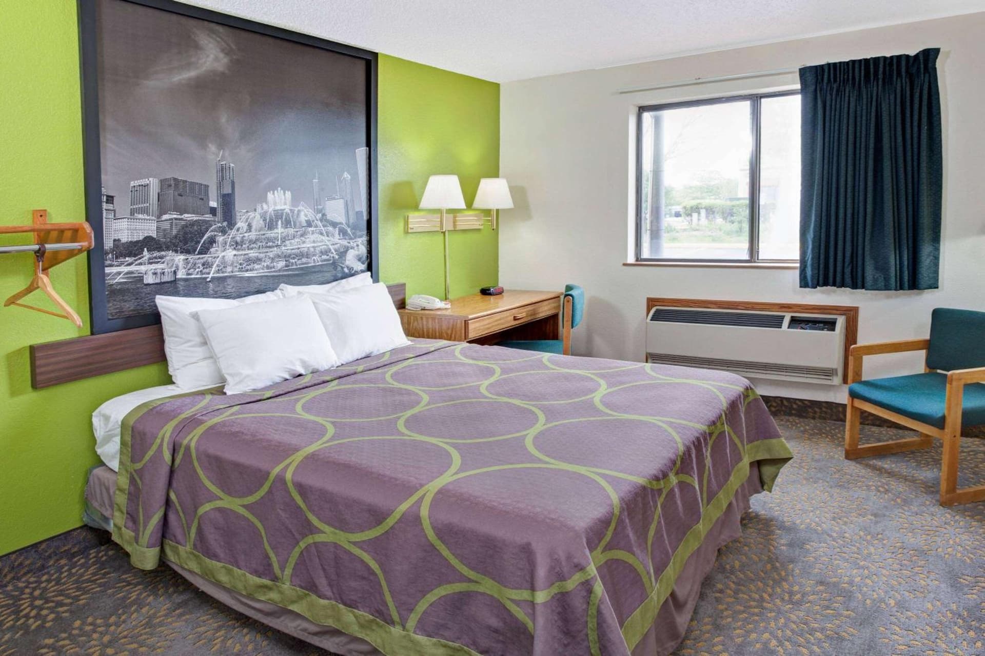 Super 8 by Wyndham Mokena/Frankfort /I-80 interior in Mokena, IL — gallery photo 2