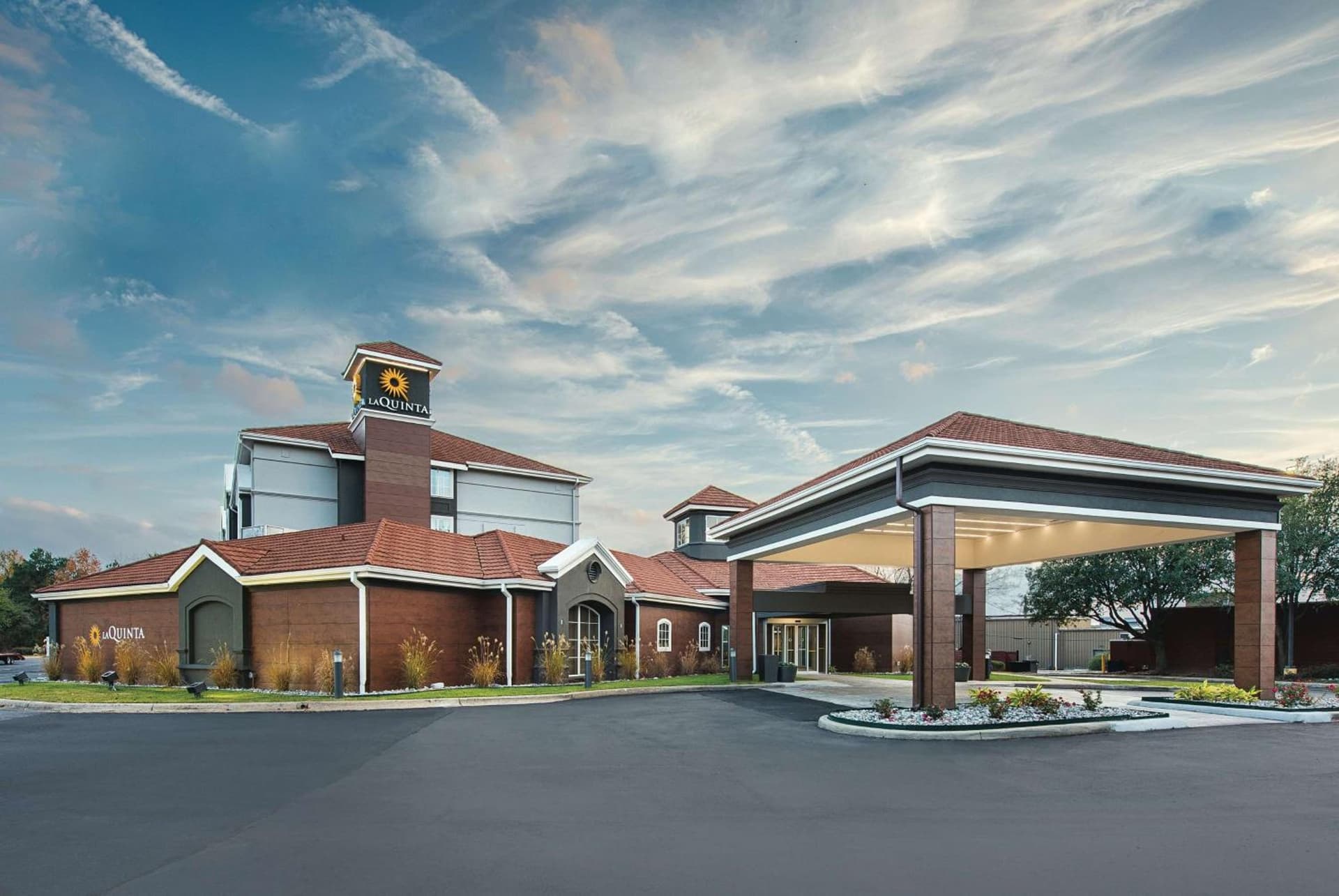 La Quinta Inn & Suites by Wyndham Shreveport Airport gallery photo in Shreveport, LA — image 19