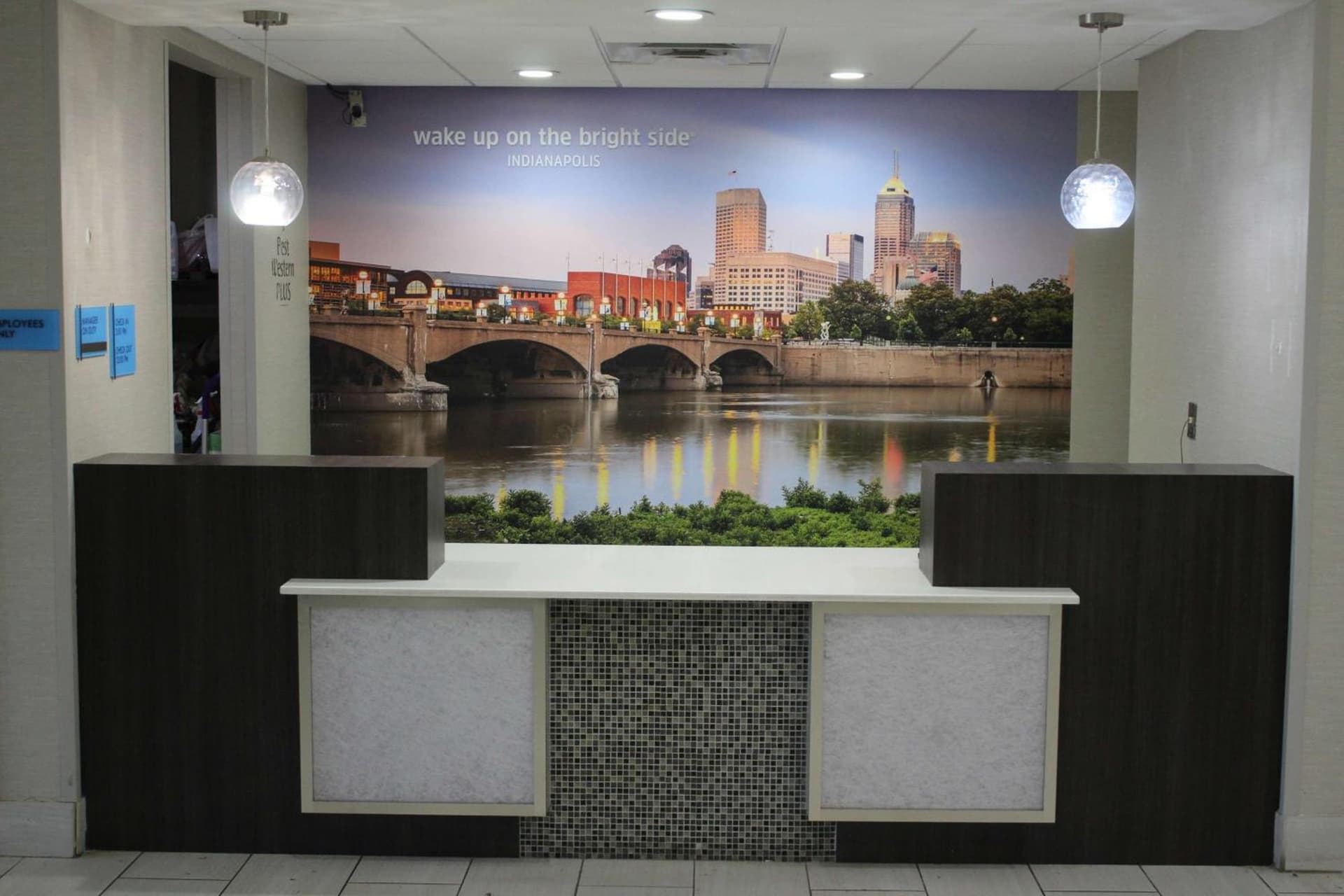 La Quinta Inn & Suites by Wyndham Indianapolis Downtown gallery photo in Indianapolis, IN — image 15