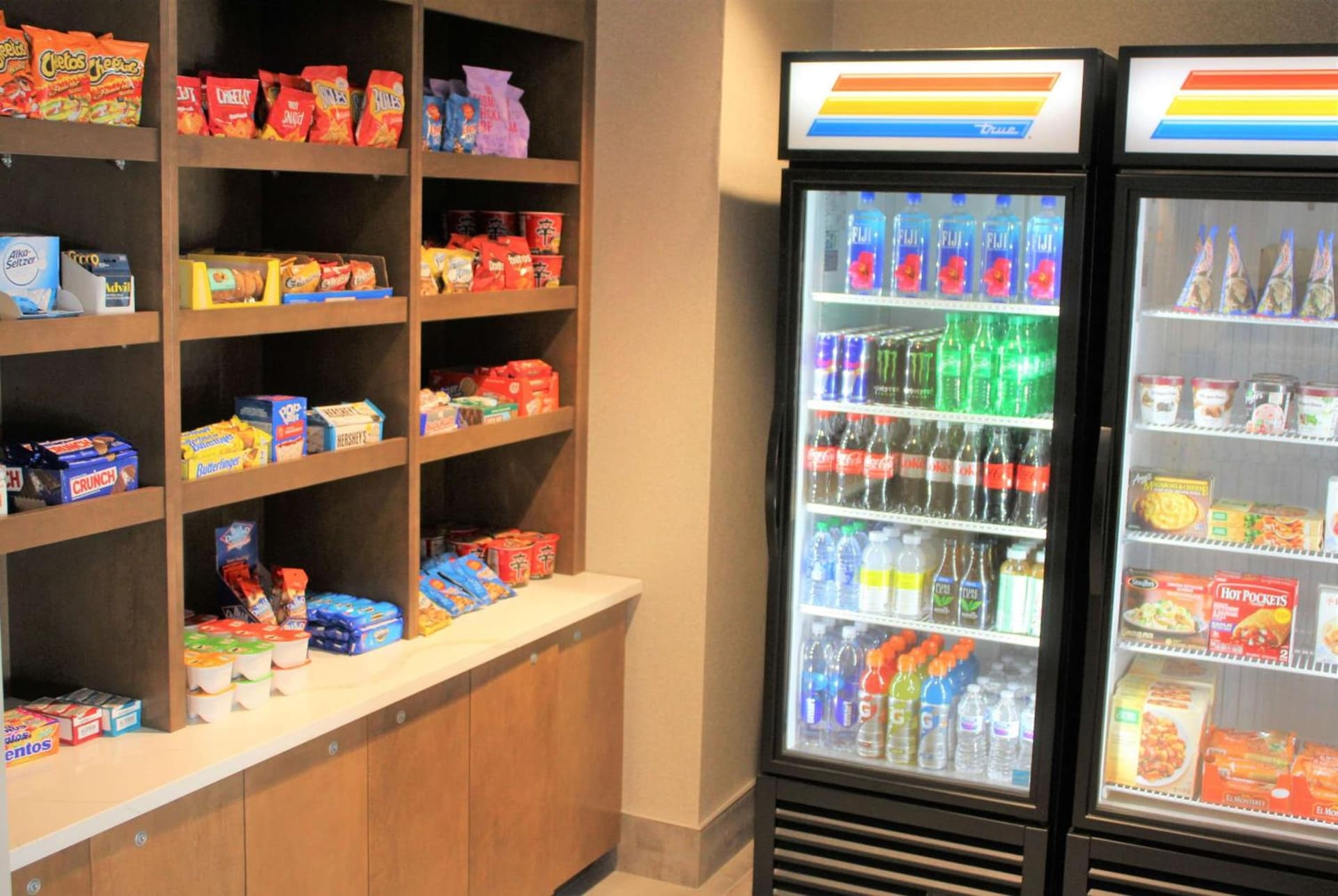 La Quinta Inn & Suites by Wyndham Indianapolis Downtown property views in Indianapolis, IN — gallery photo 3