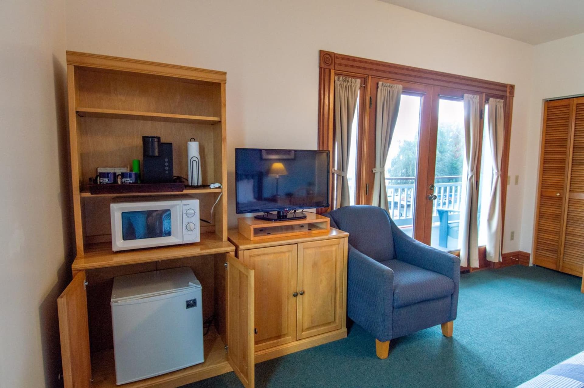 The Swan Hotel property views in Port Townsend, WA — gallery photo 3