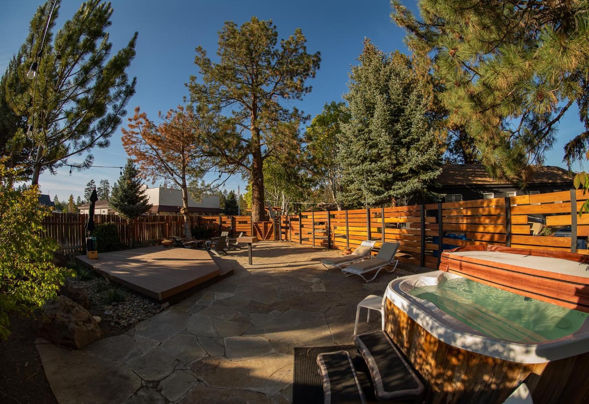 The Stranger Lodge - Pet Friendly property views in Sisters, OR — gallery photo 3