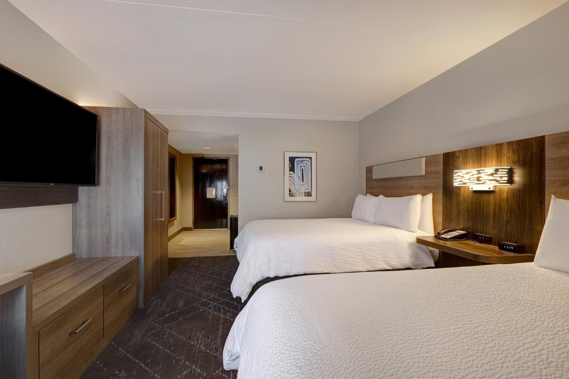 Holiday Inn Express & Suites - Kansas City KU Medical Center by IHG property views in Kansas City, MO — gallery photo 3