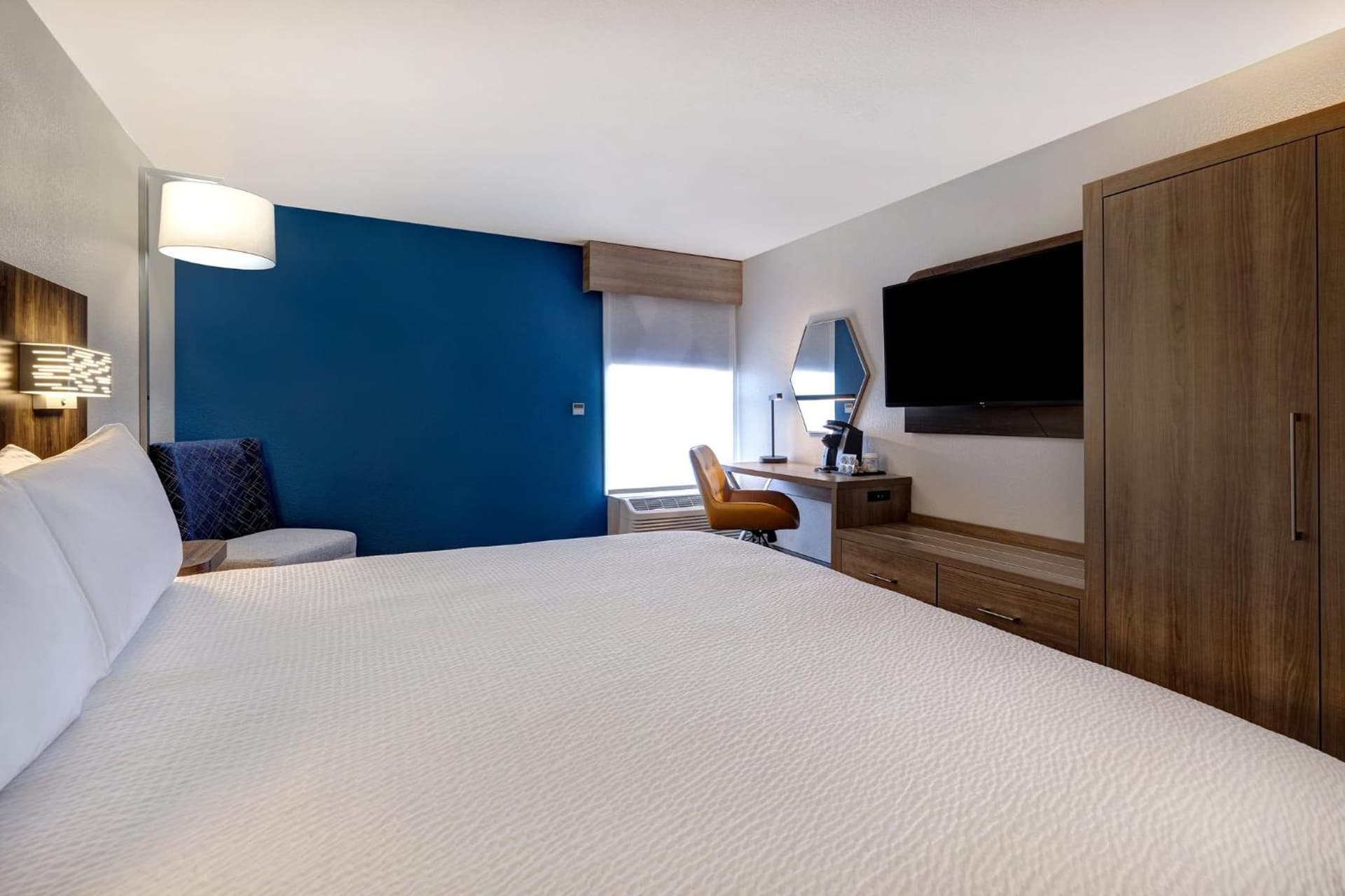 Holiday Inn Express & Suites - Kansas City KU Medical Center by IHG gallery photo in Kansas City, MO — image 21